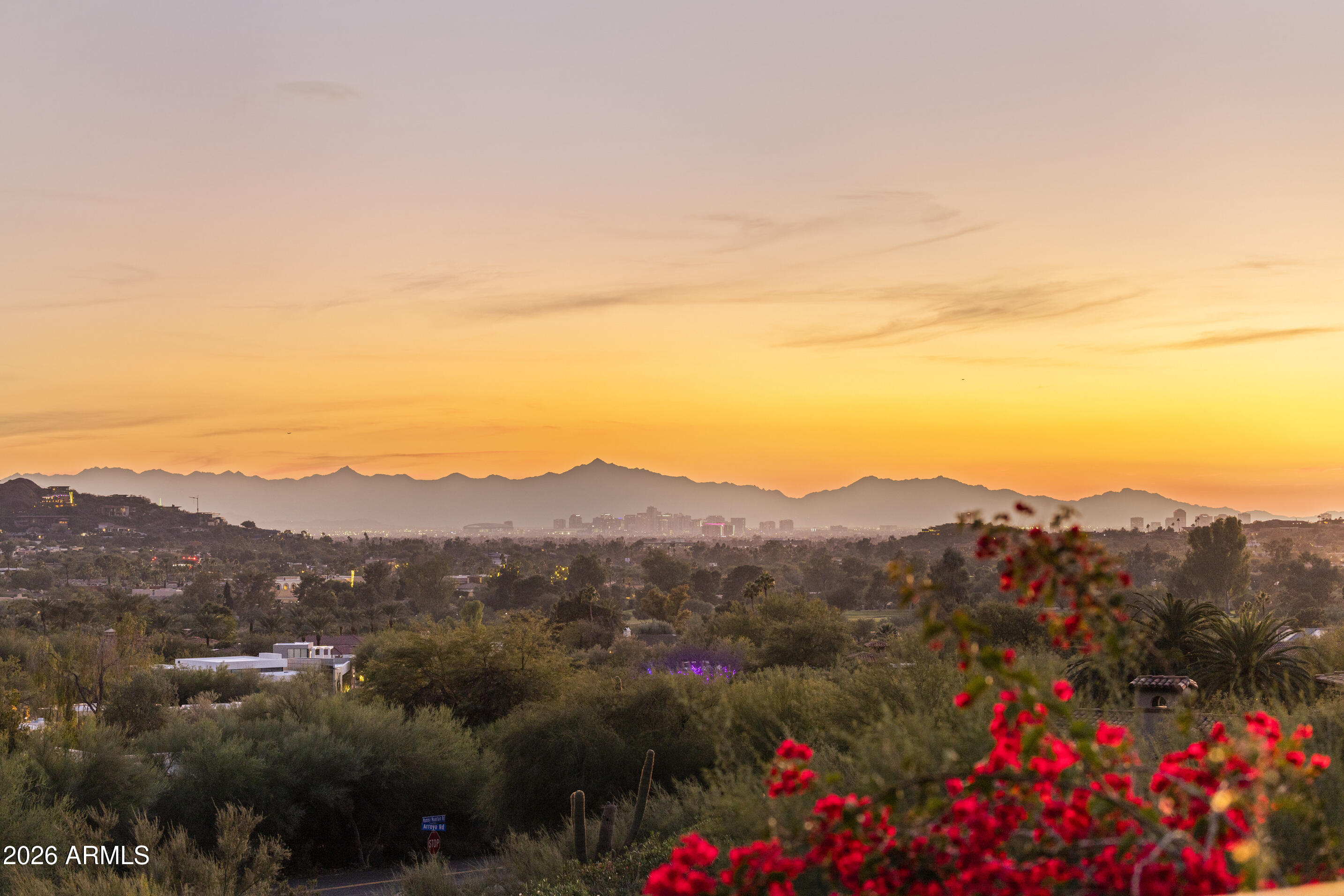 PARADISE VALLEY ESTATES - Land