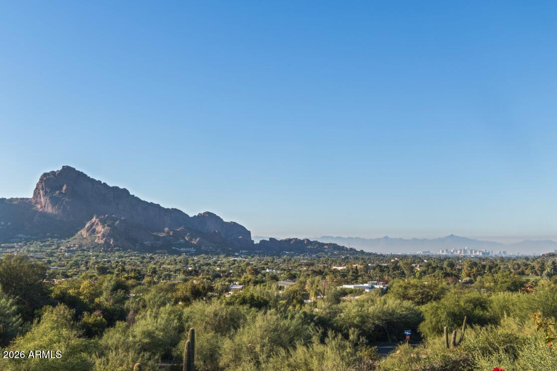 PARADISE VALLEY ESTATES - Land