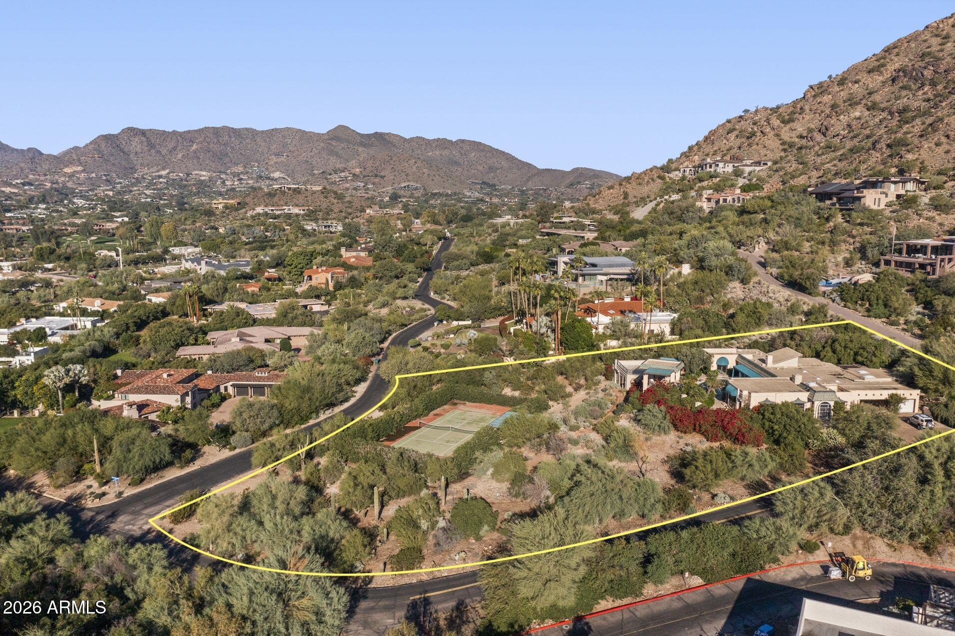 PARADISE VALLEY ESTATES - Land