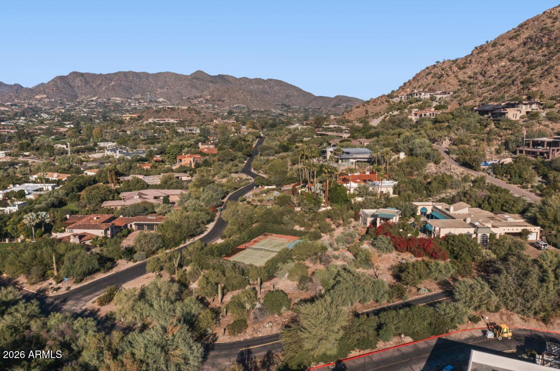 PARADISE VALLEY ESTATES - Land