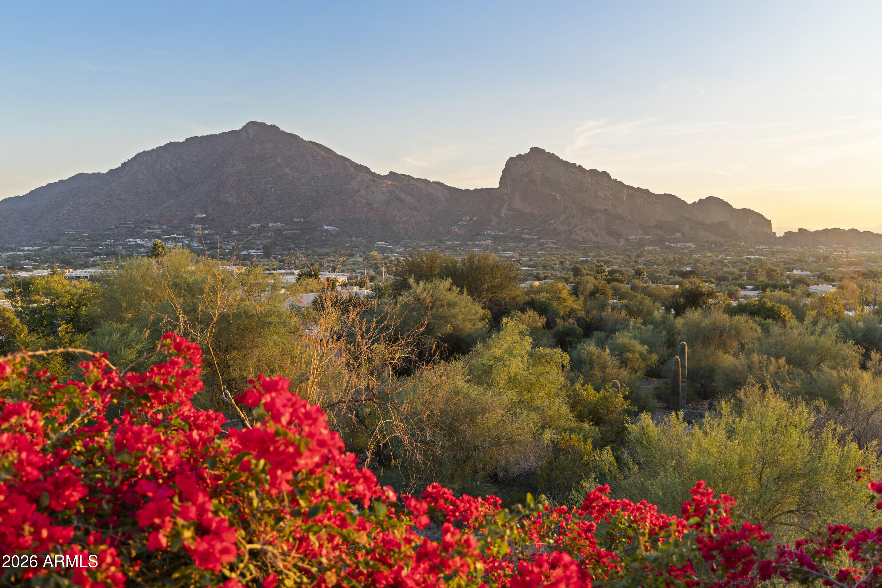 PARADISE VALLEY ESTATES - Land