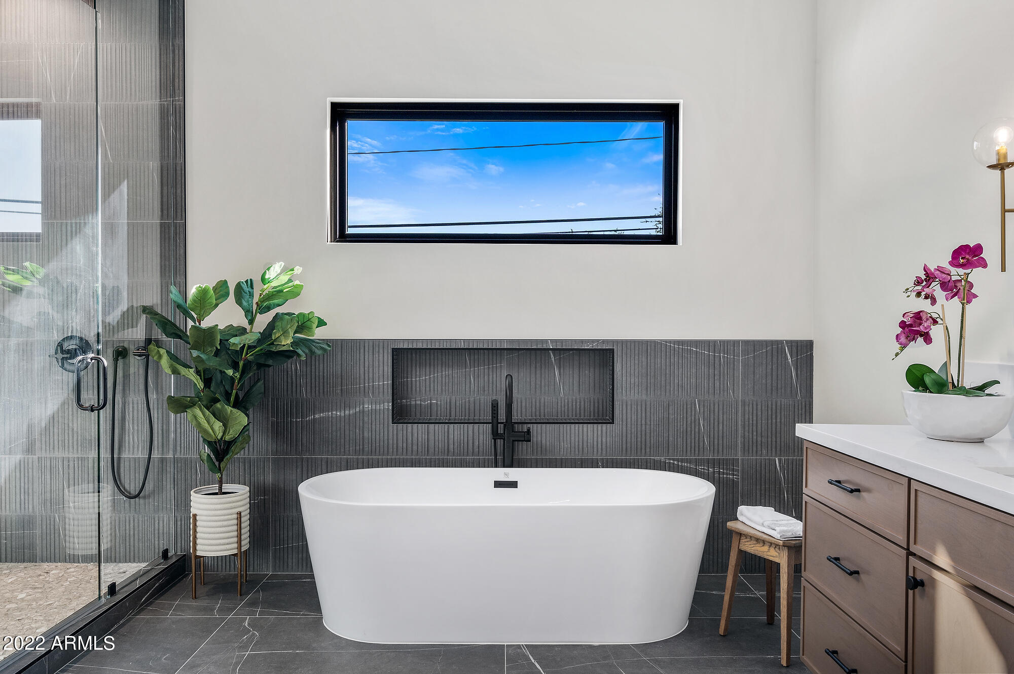 CAMELBACK VILLA - Residential