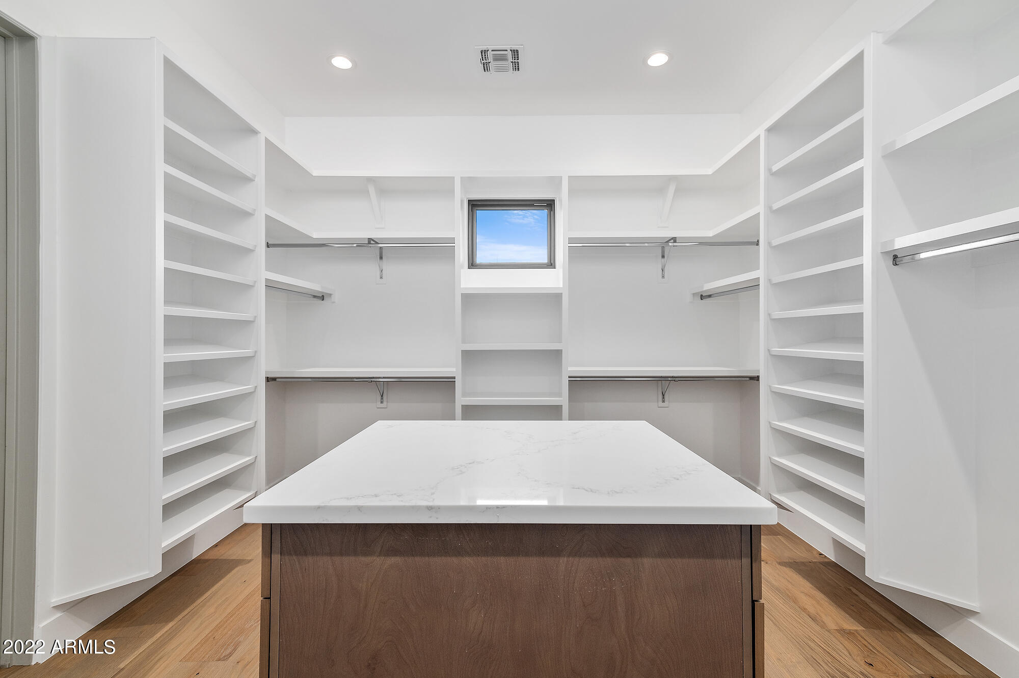 CAMELBACK VILLA - Residential