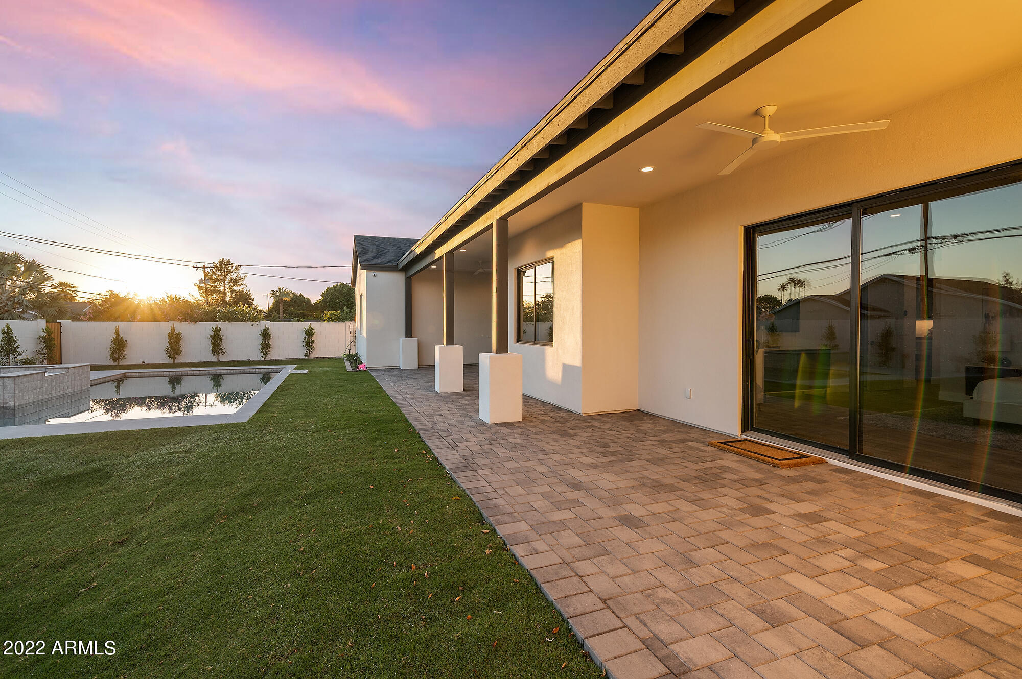 CAMELBACK VILLA - Residential