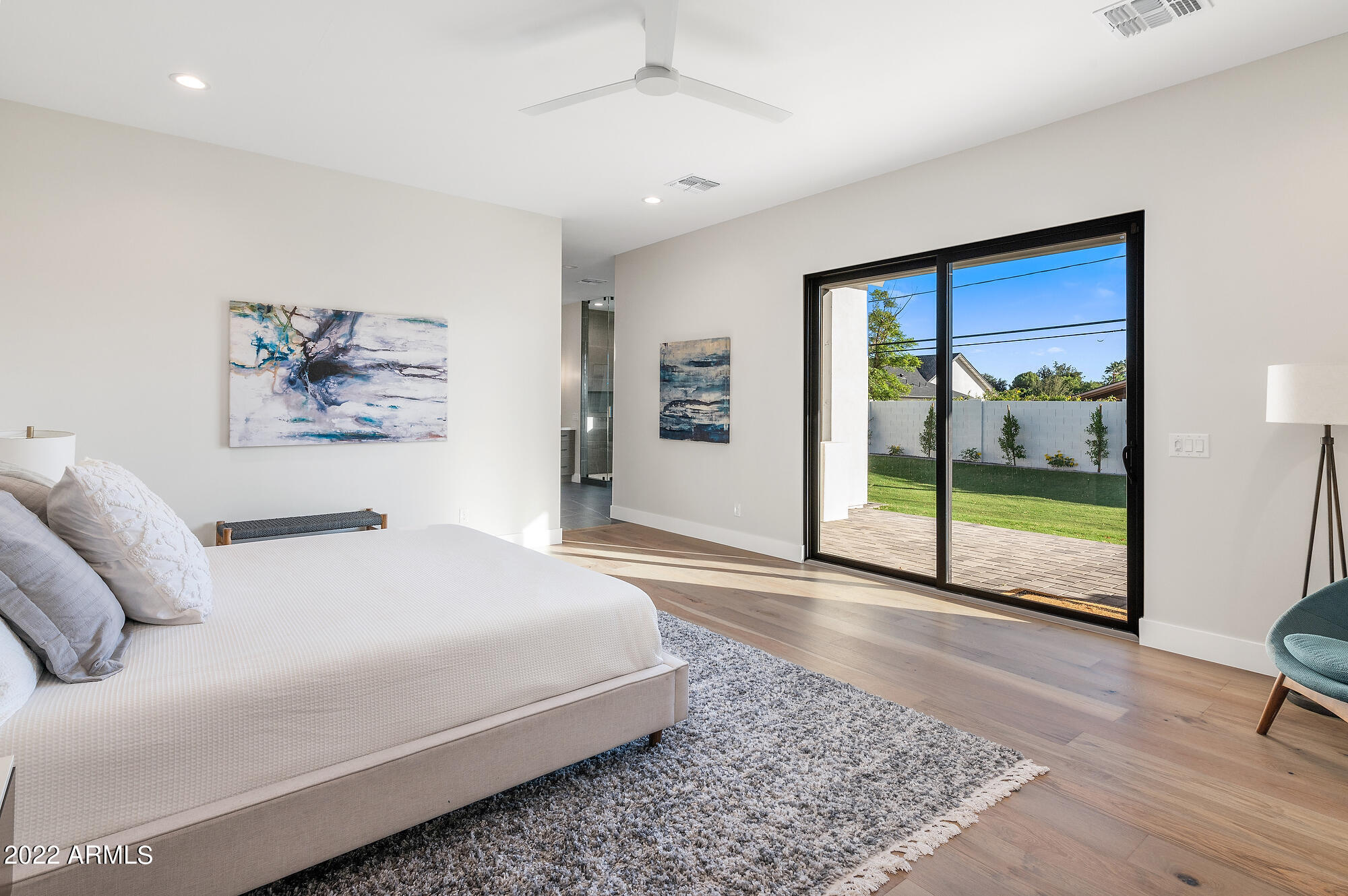 CAMELBACK VILLA - Residential