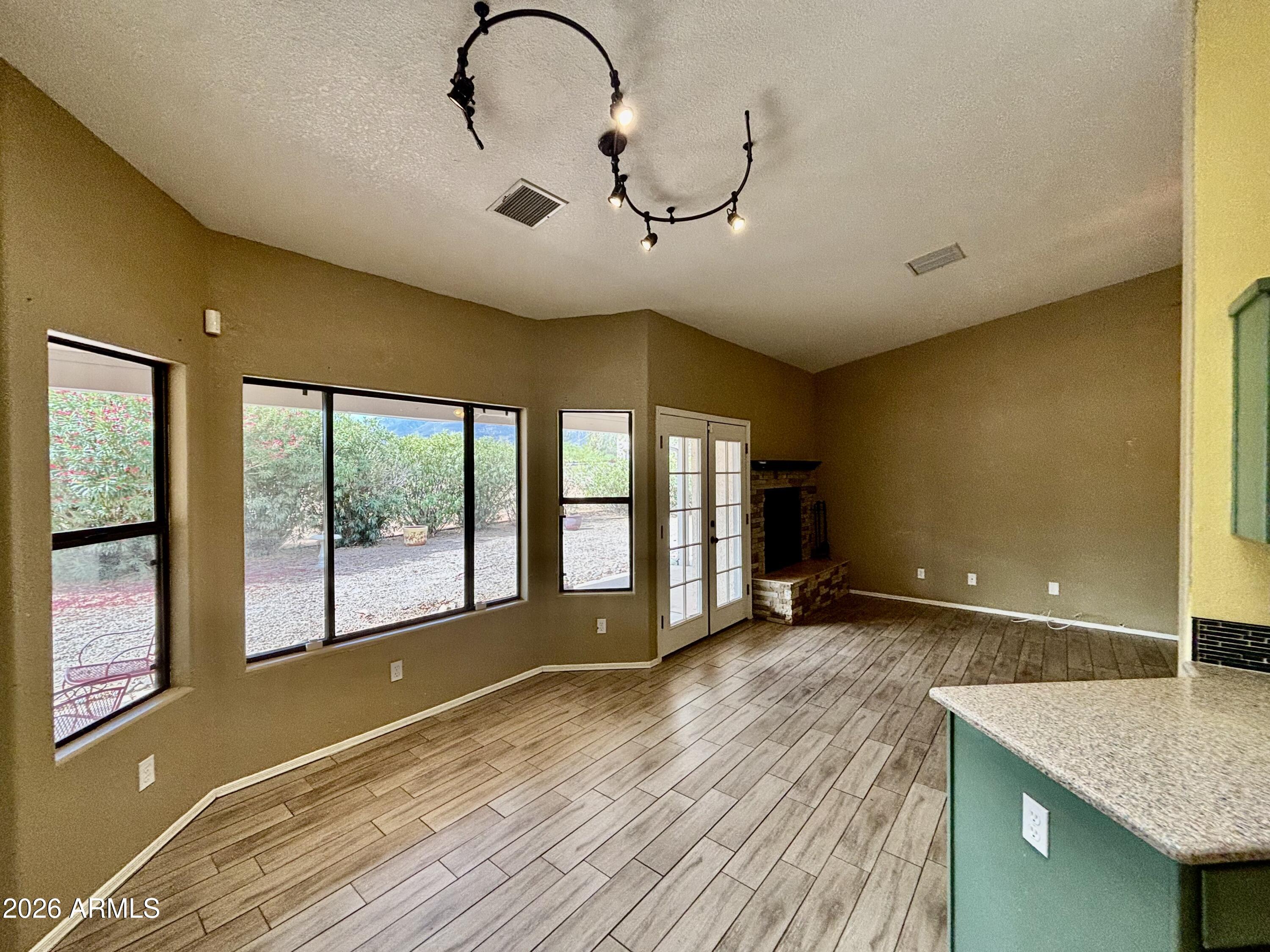 MOUNTAIN SHADOWS PHASE C - Residential