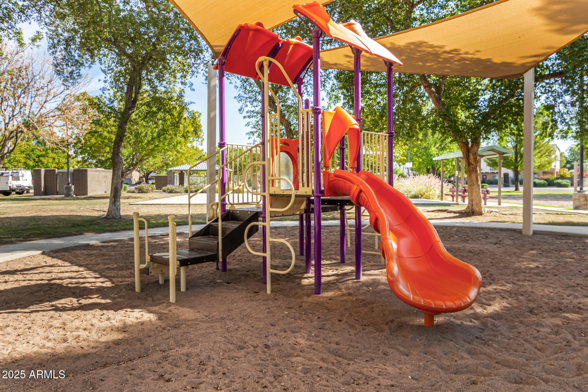 CANYON TRAILS COURTHOMES CONDOMINIUM - Residential