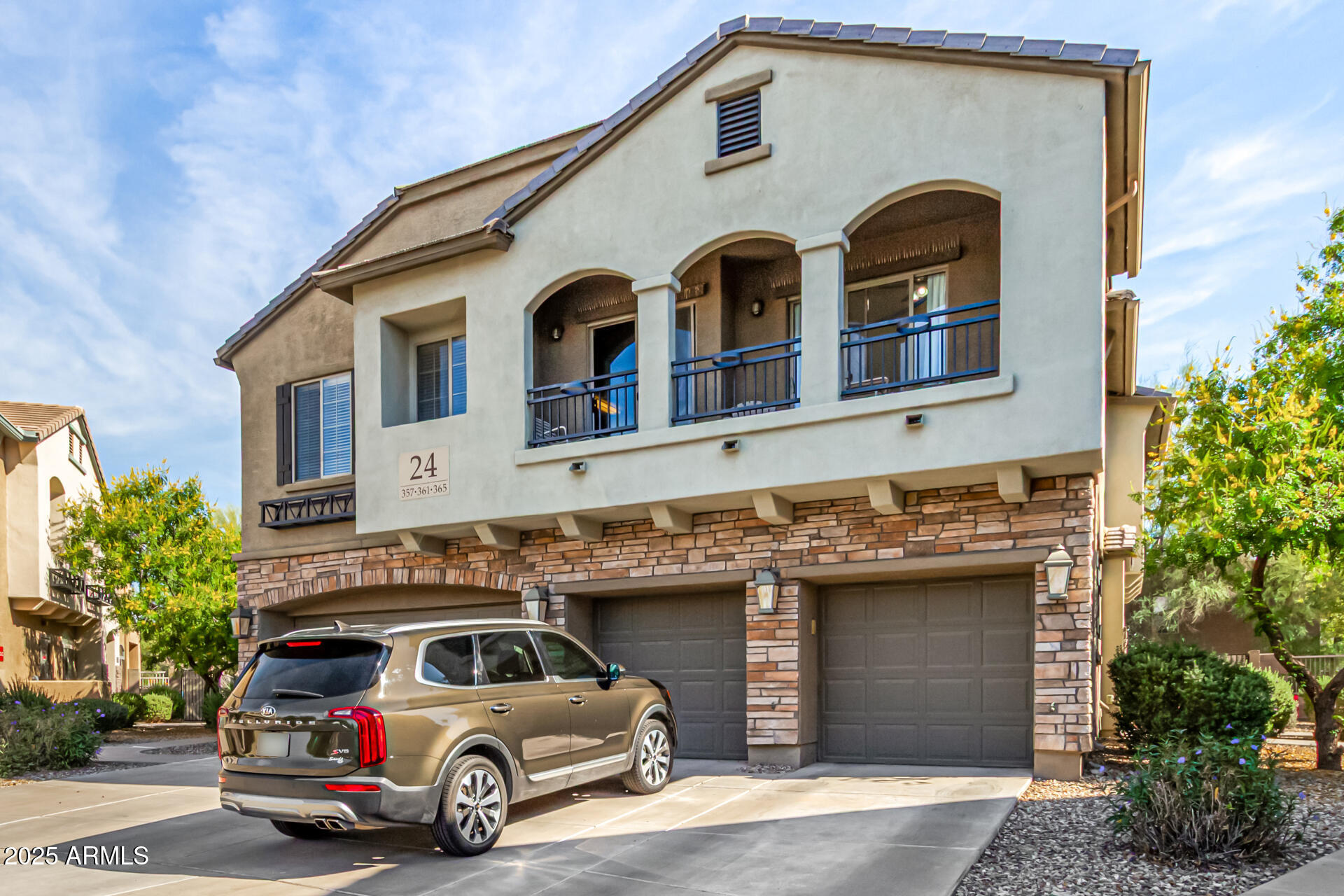 CANYON TRAILS COURTHOMES CONDOMINIUM - Residential