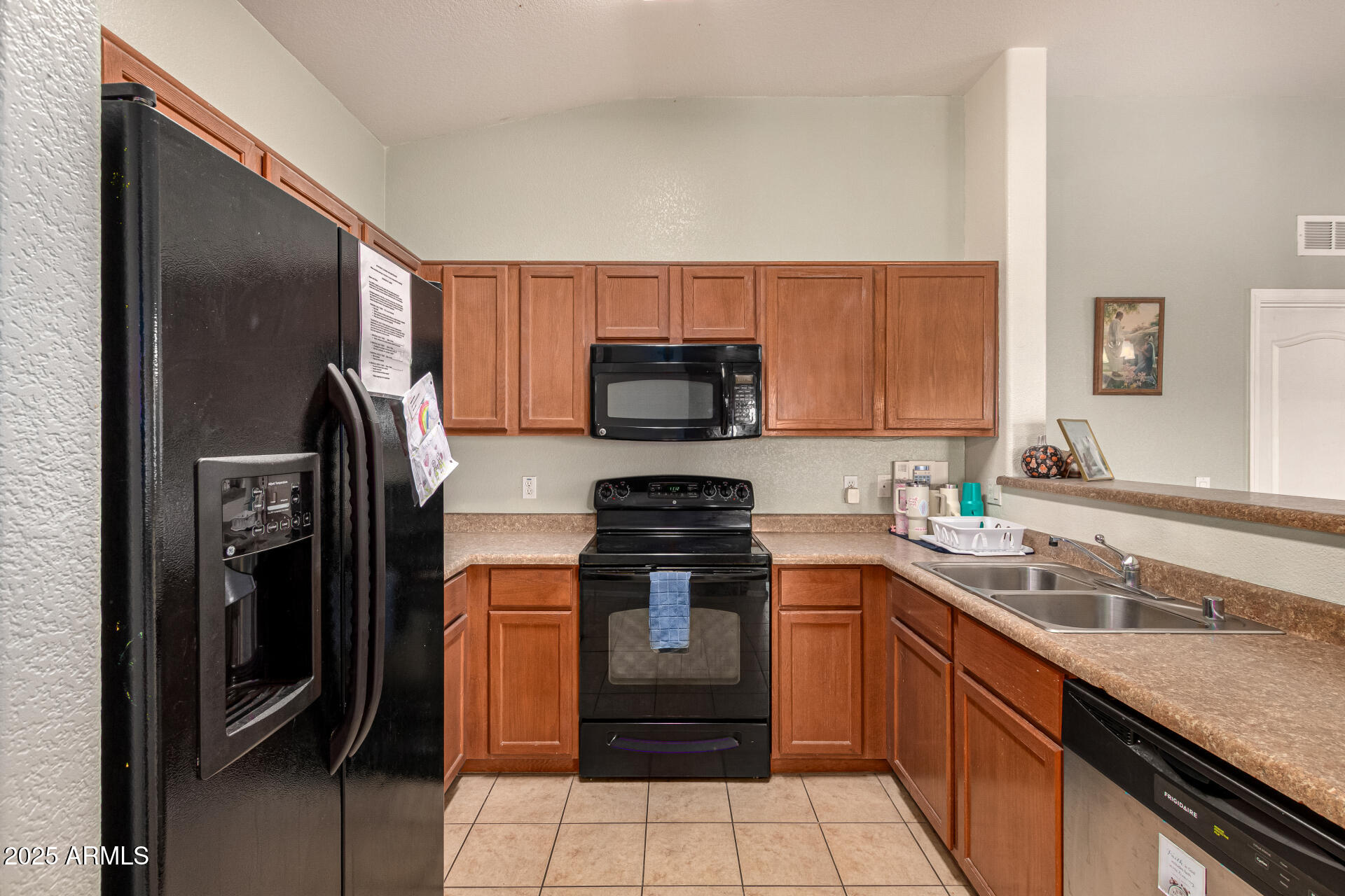 CANYON TRAILS COURTHOMES CONDOMINIUM - Residential