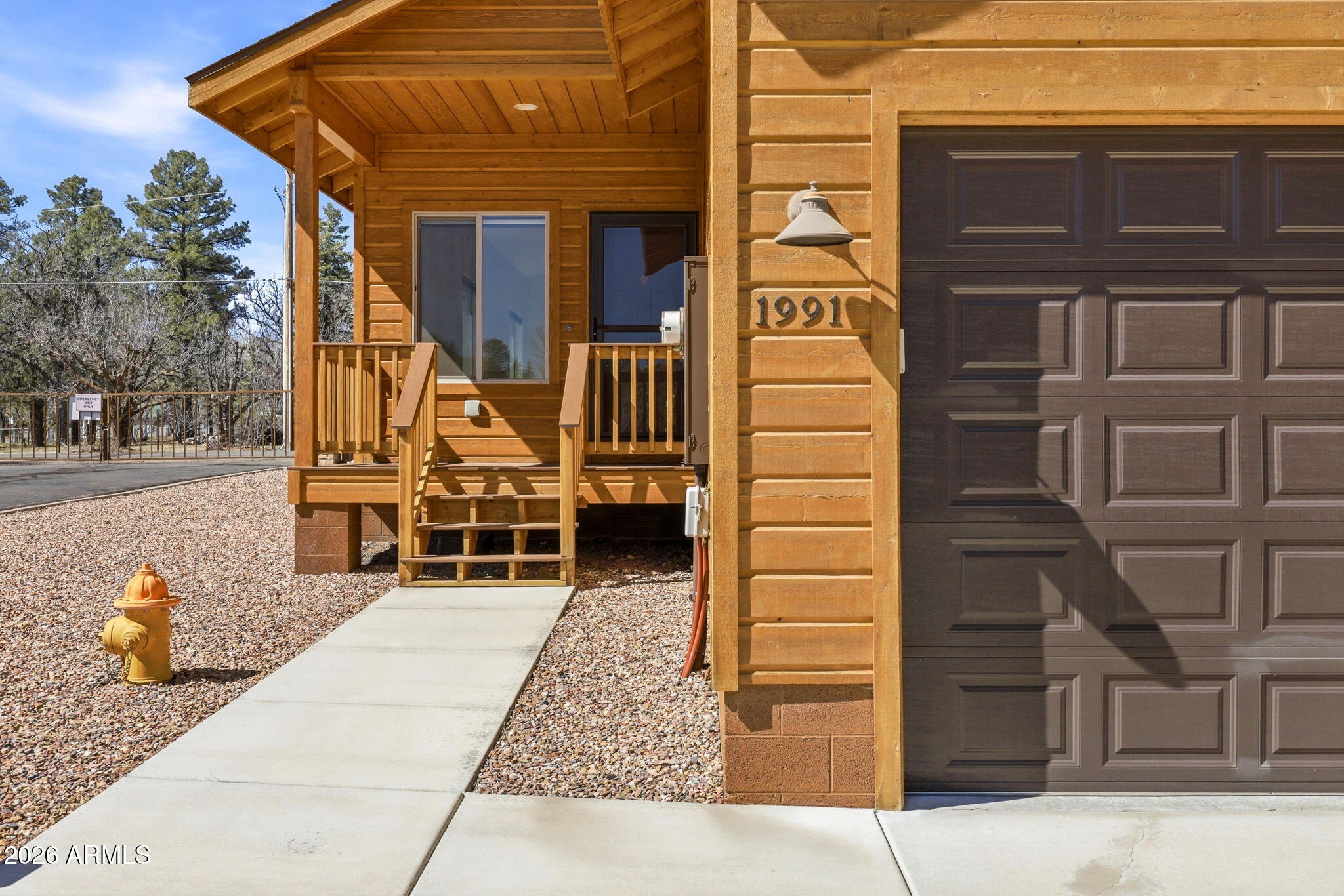CREEKSIDE - Residential