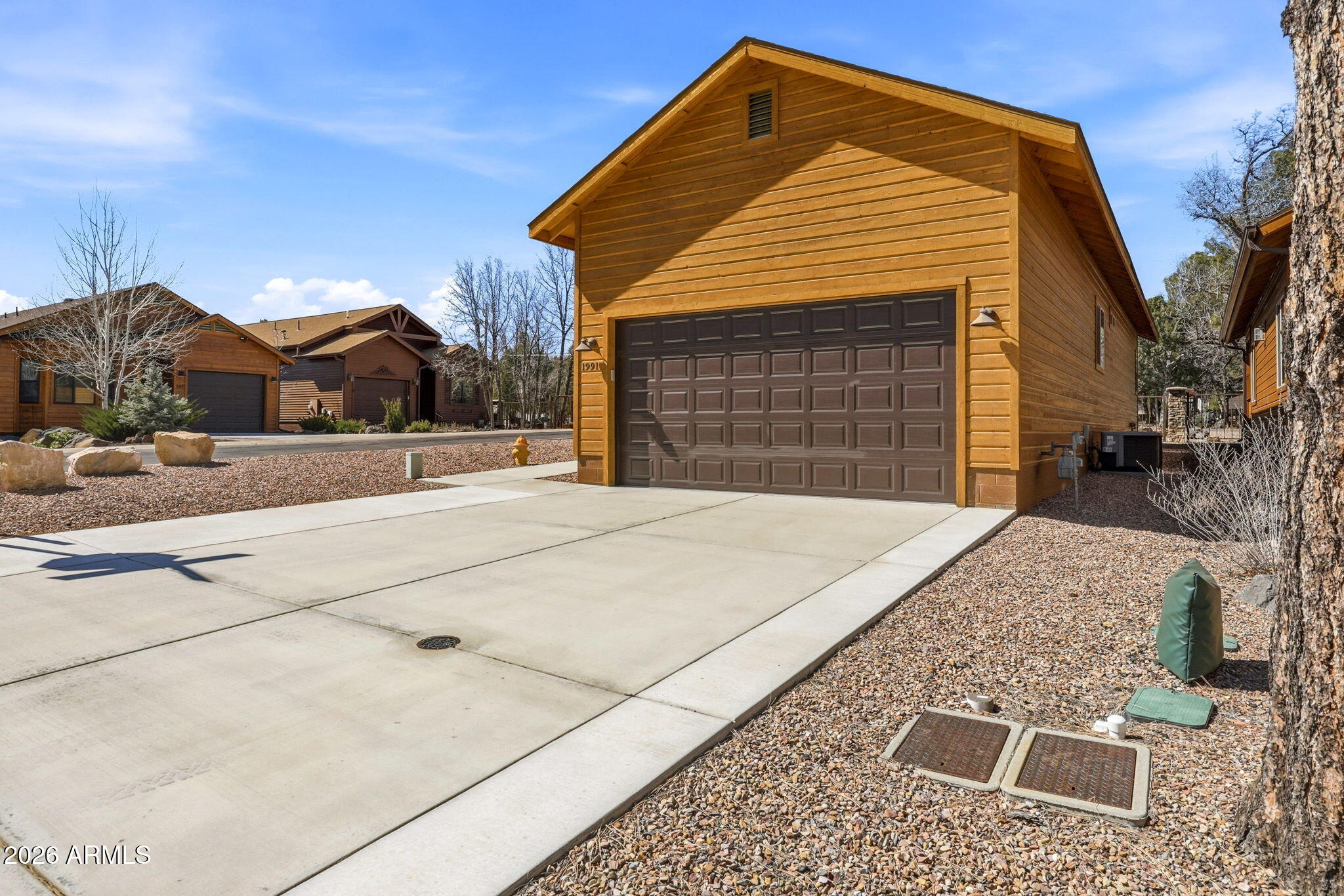 CREEKSIDE - Residential