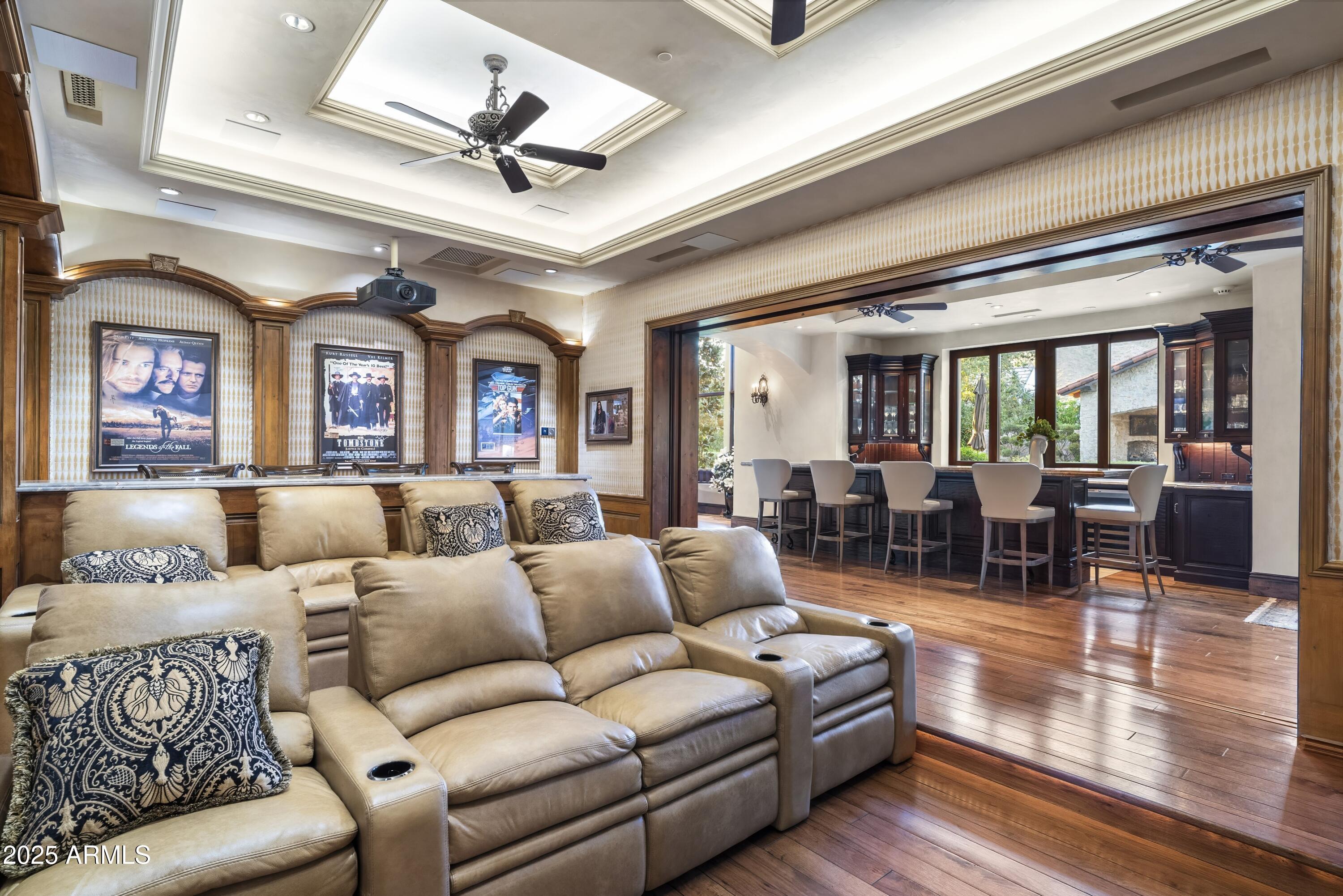 ARCADIA MANORS - Residential
