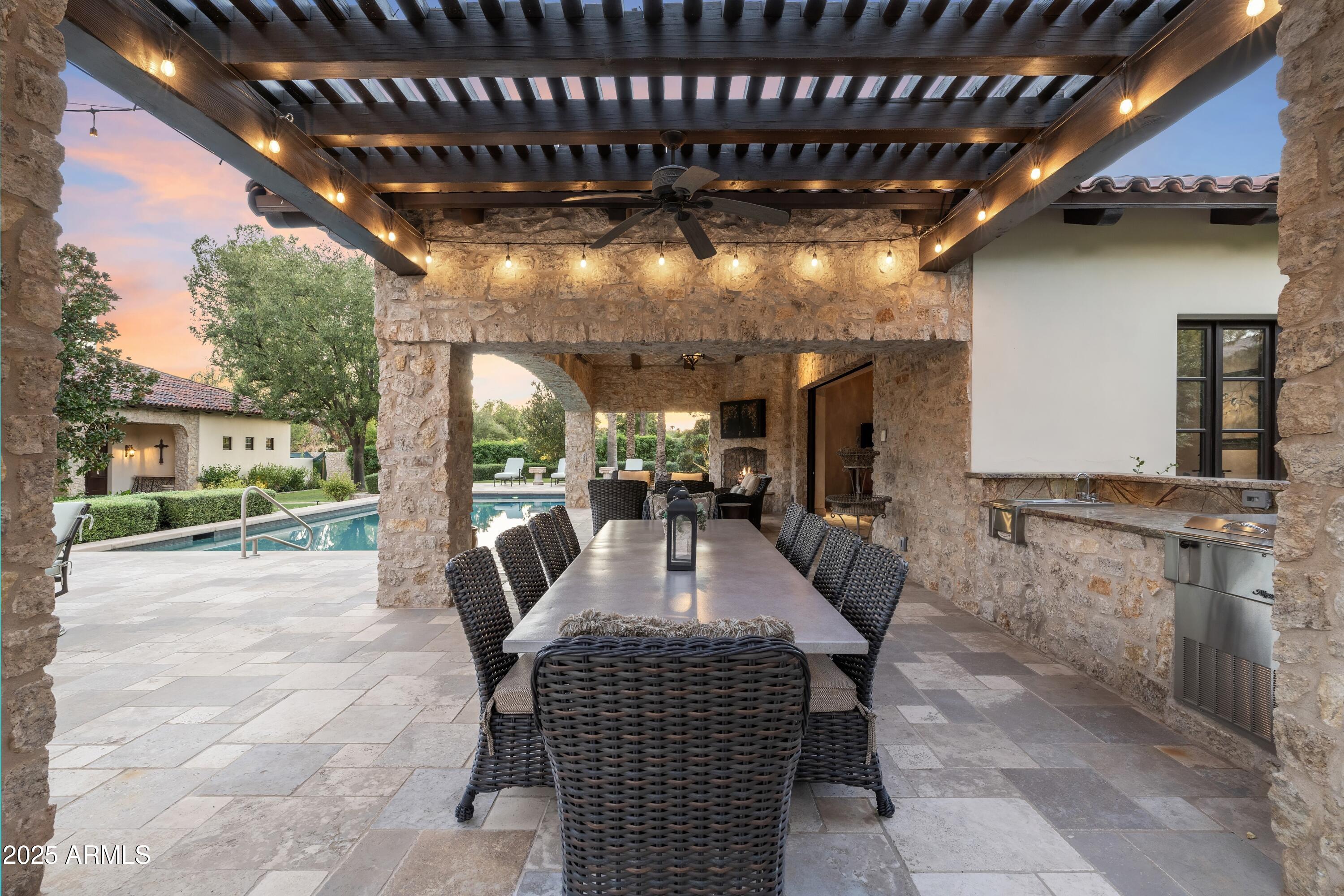 ARCADIA MANORS - Residential