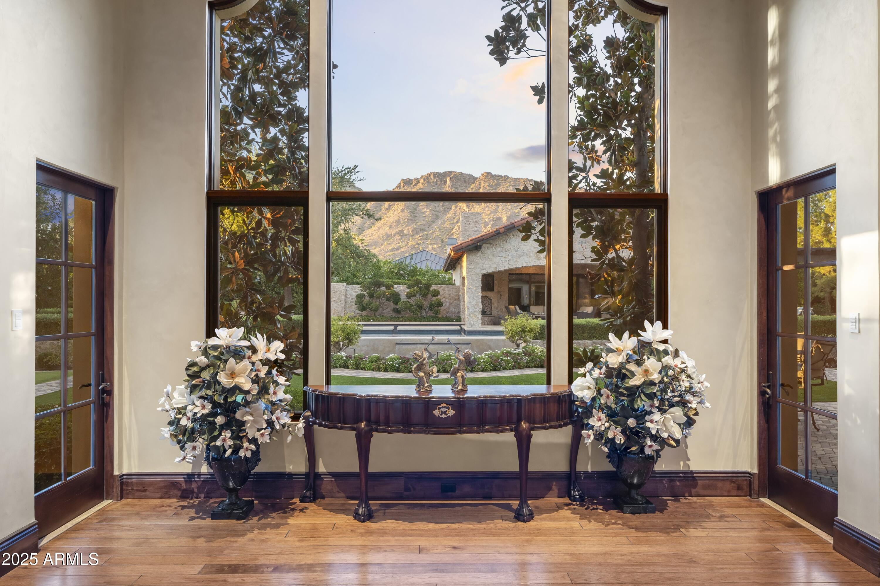ARCADIA MANORS - Residential