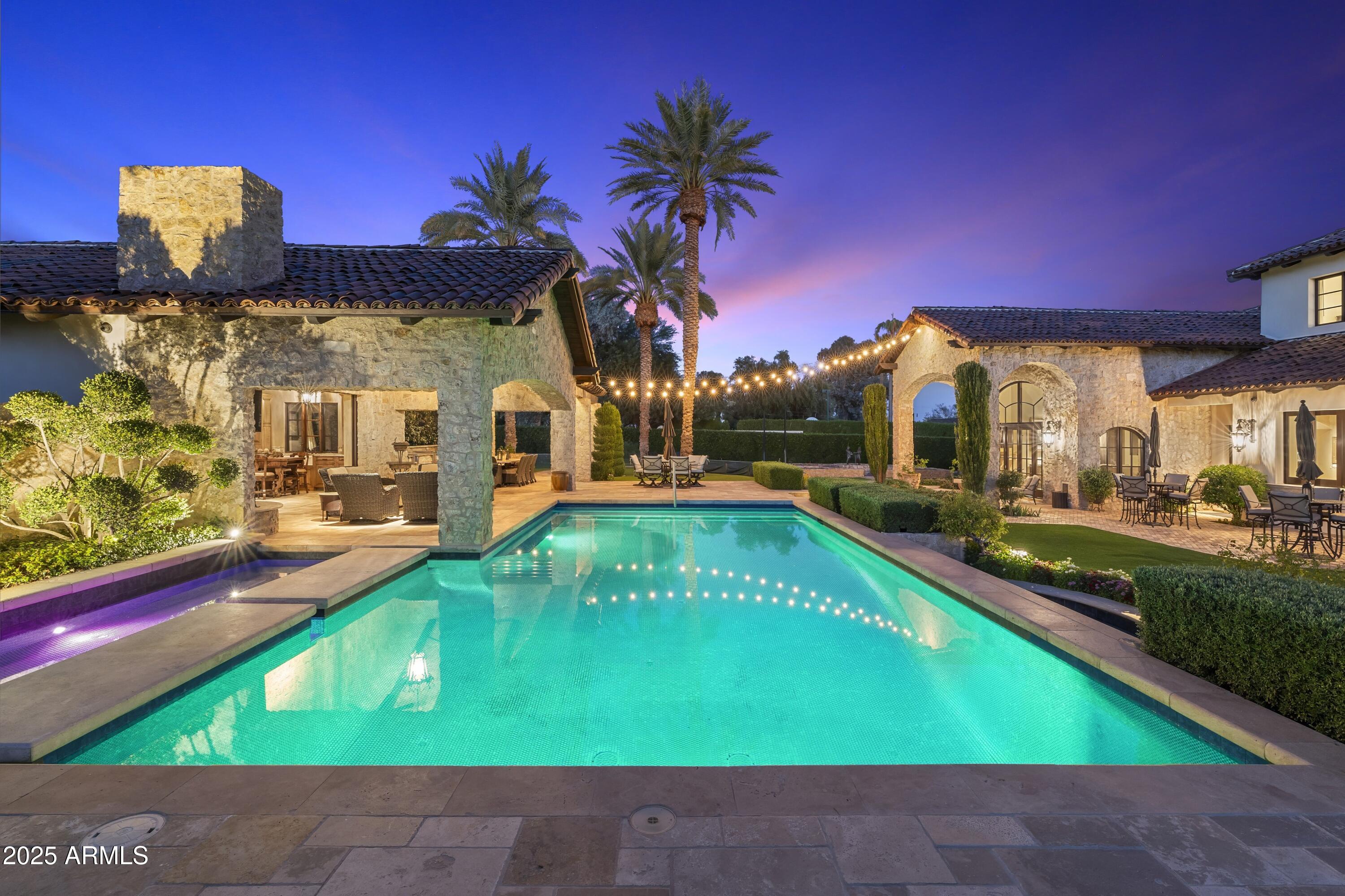 ARCADIA MANORS - Residential