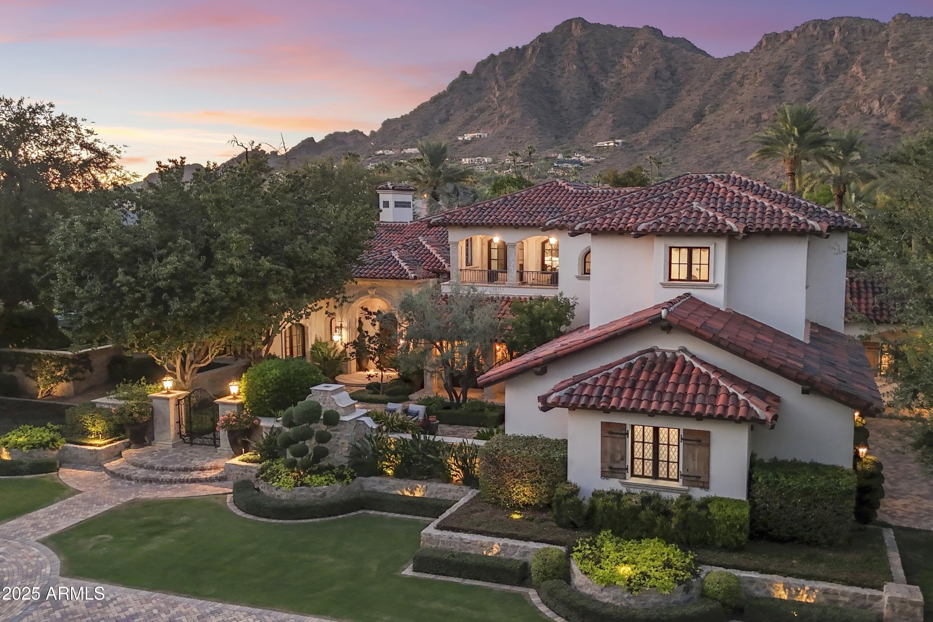 ARCADIA MANORS - Residential