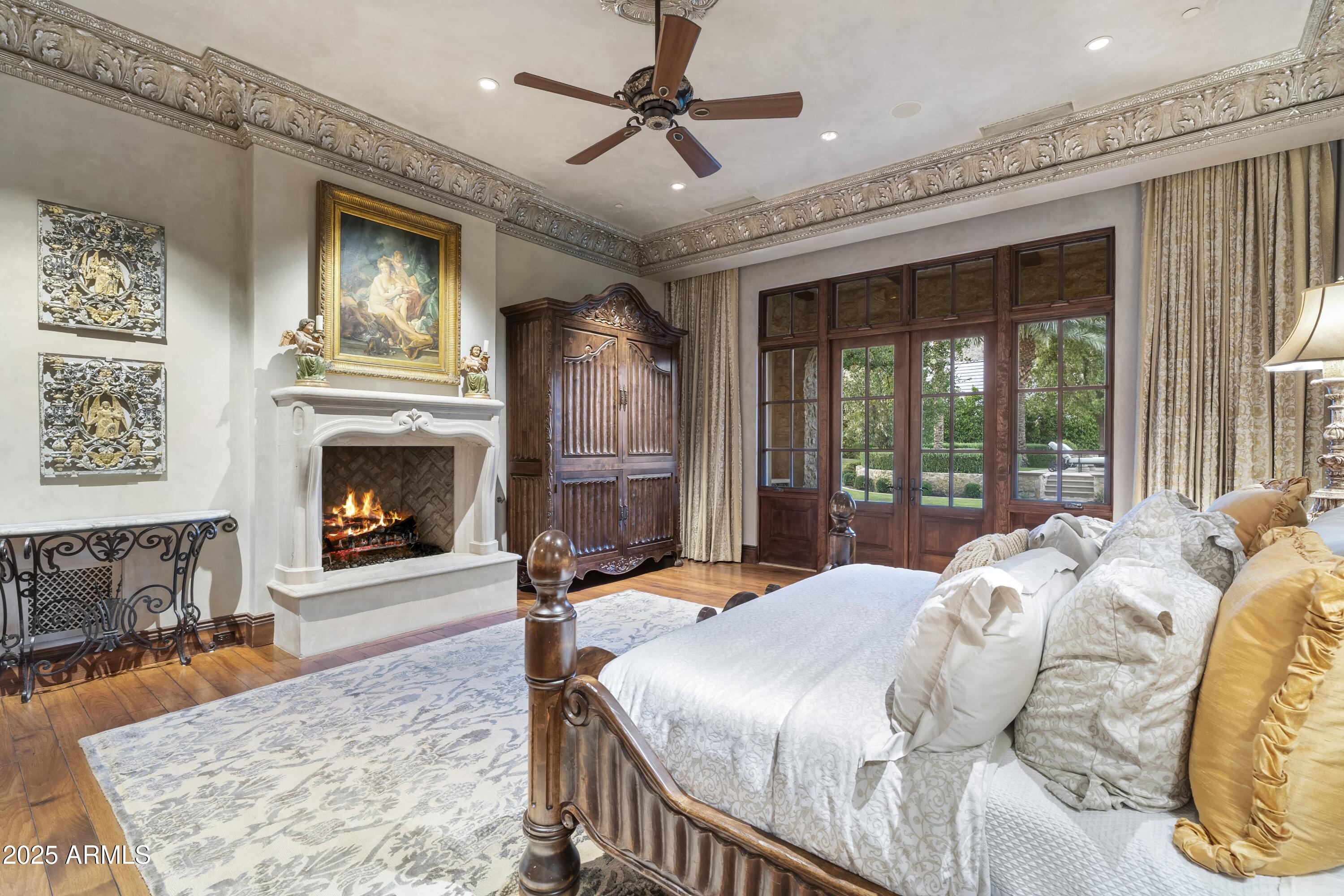 ARCADIA MANORS - Residential