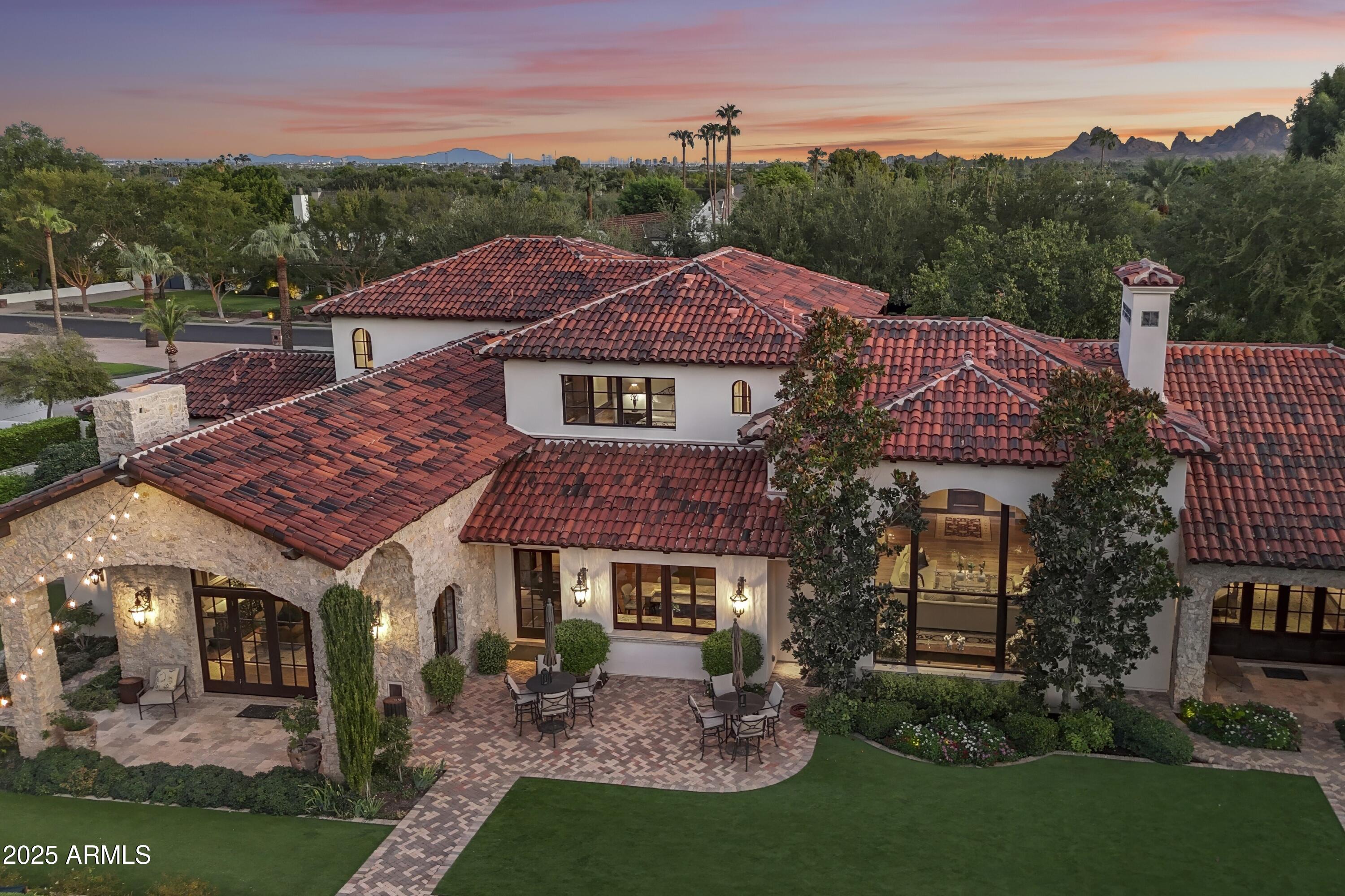 ARCADIA MANORS - Residential