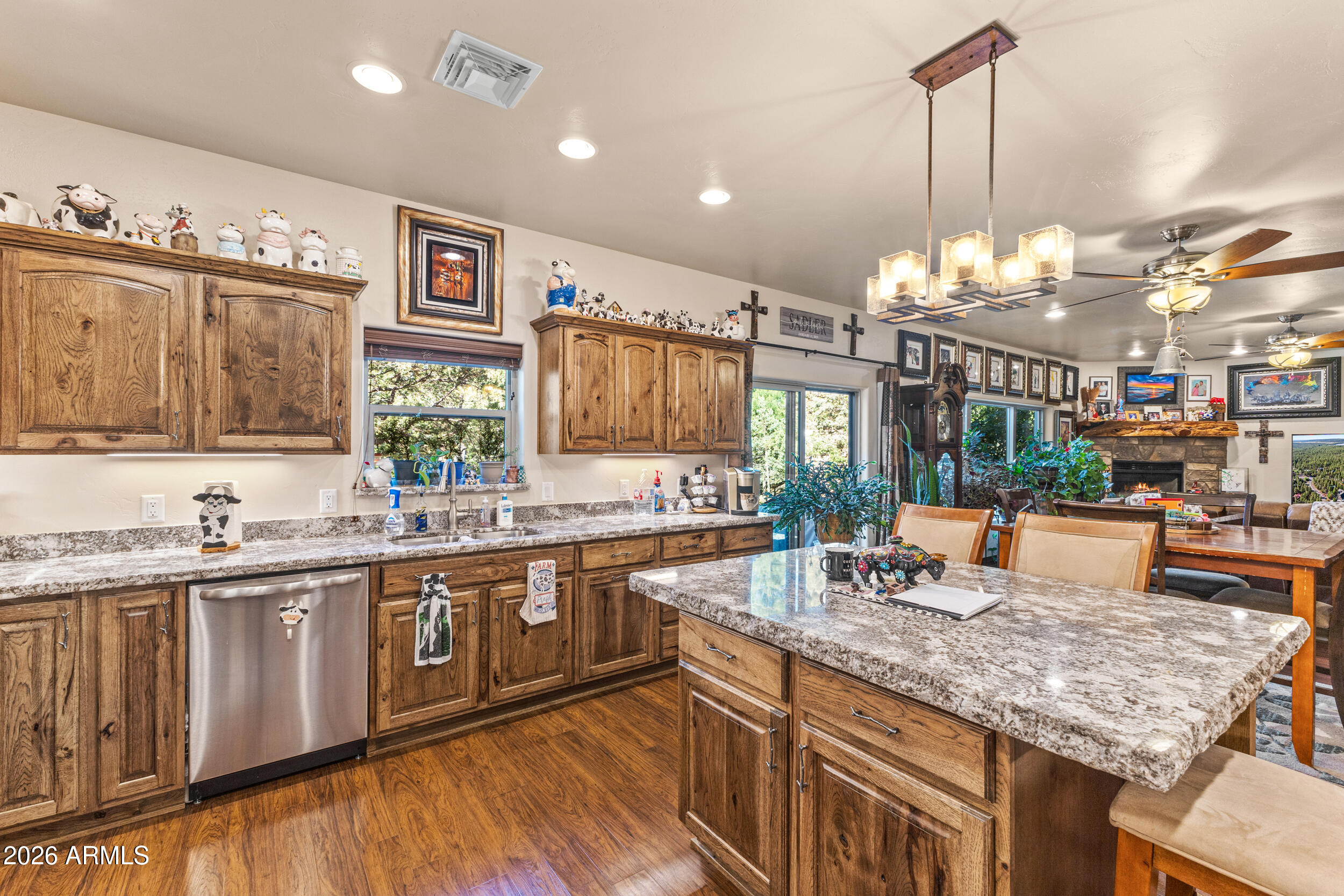 PINO RIDGE ESTATES - Residential