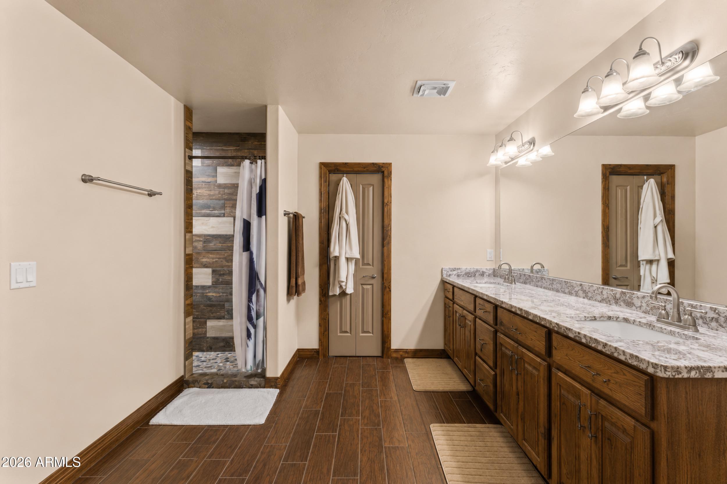 PINO RIDGE ESTATES - Residential