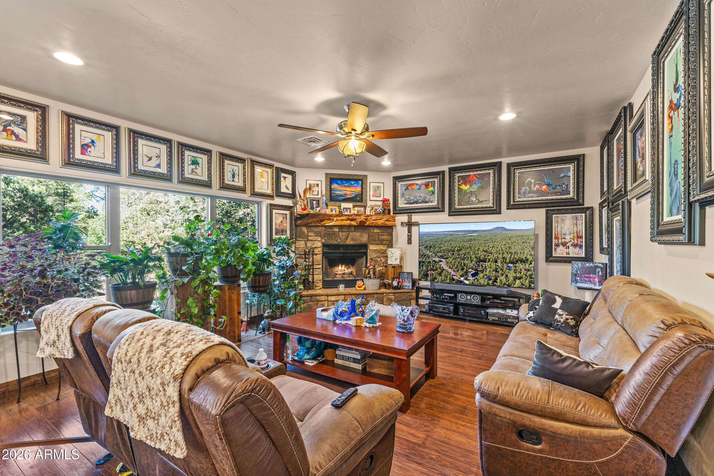 PINO RIDGE ESTATES - Residential