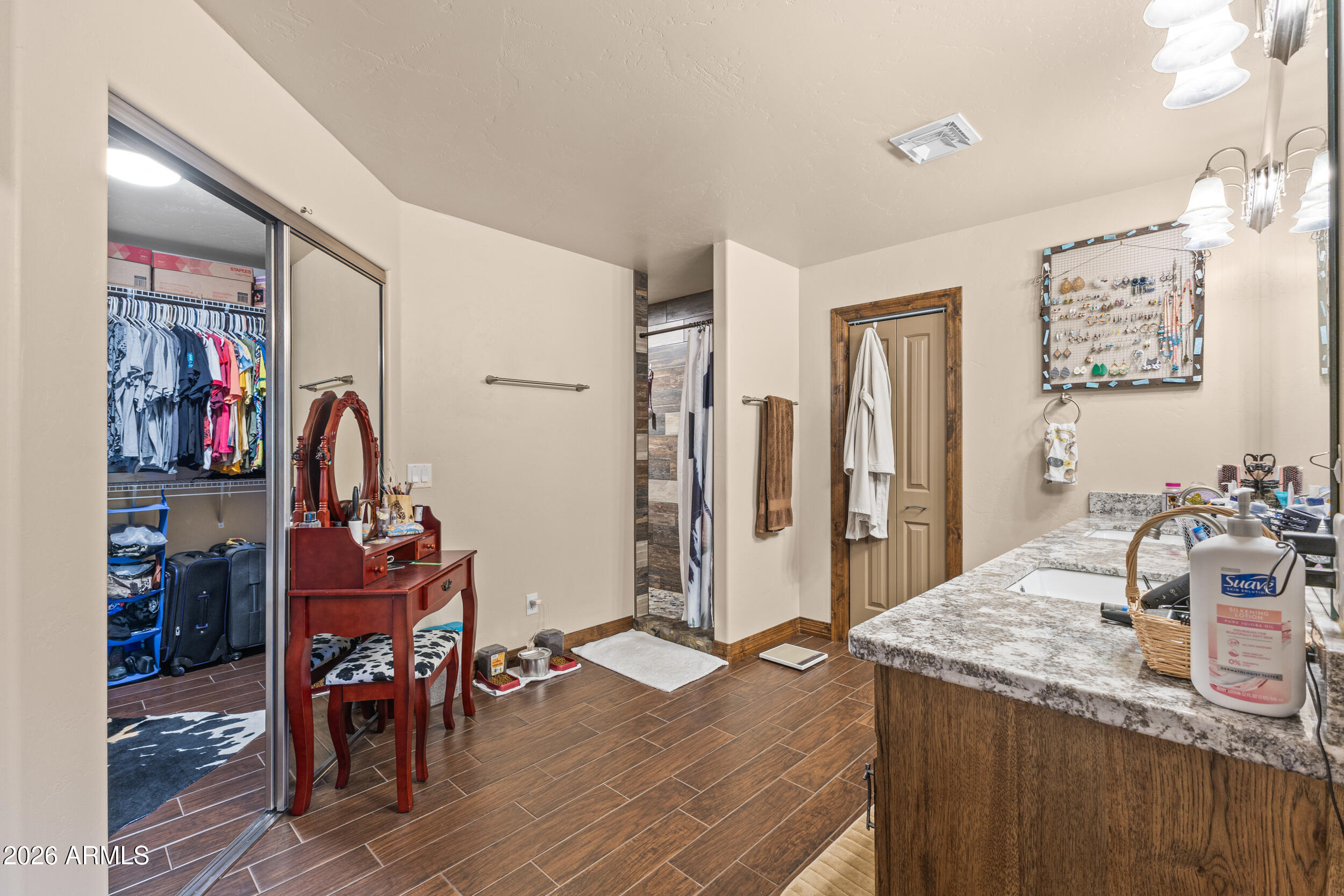 PINO RIDGE ESTATES - Residential