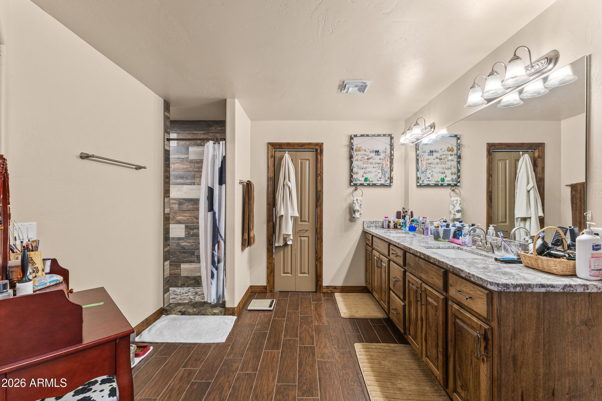 PINO RIDGE ESTATES - Residential