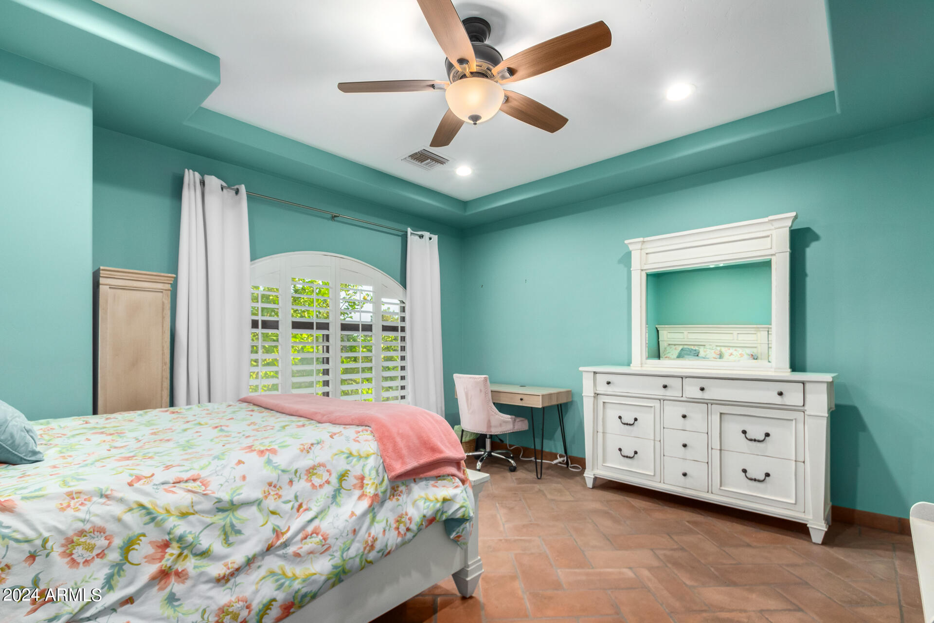 CROWN POINT - Residential
