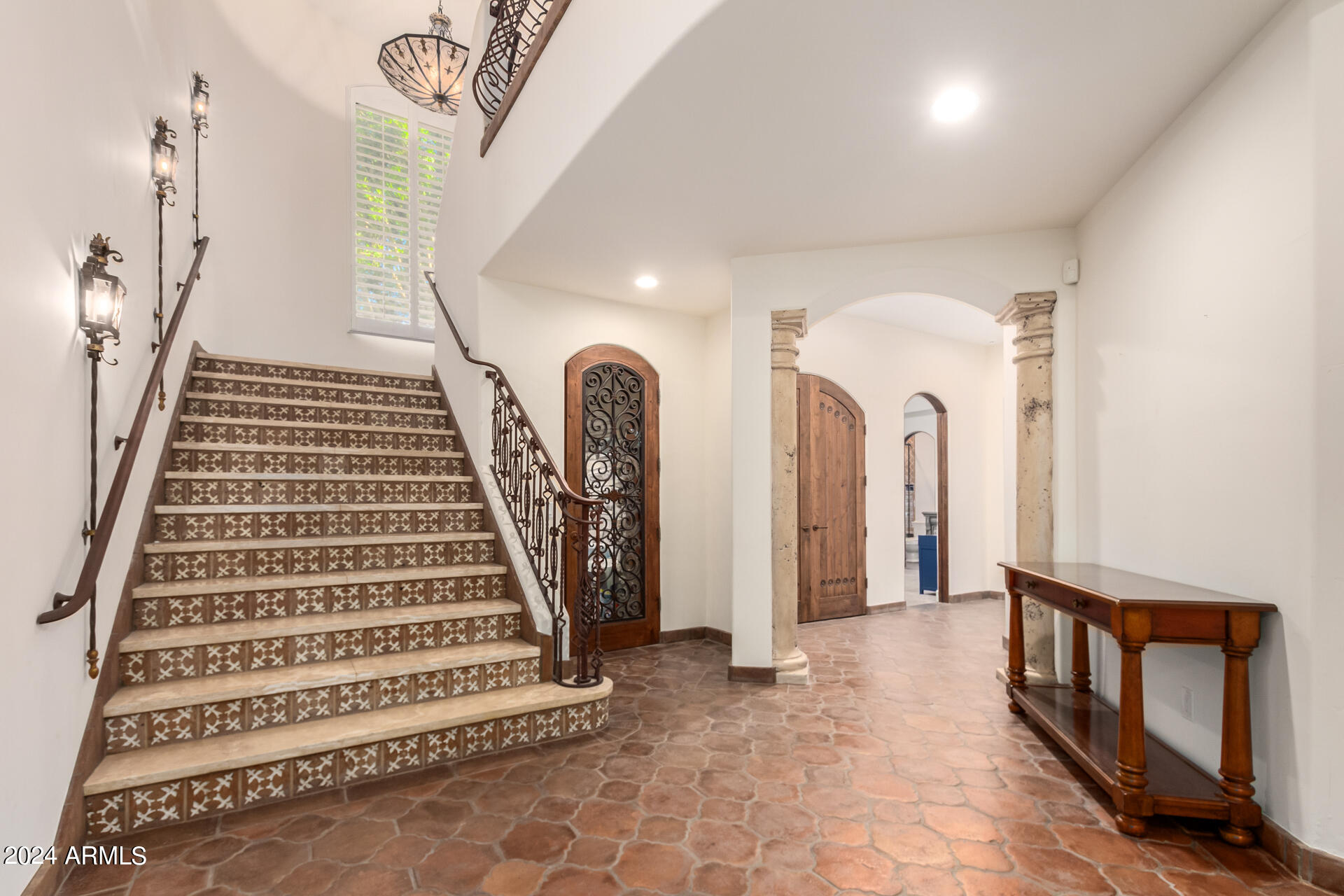 CROWN POINT - Residential