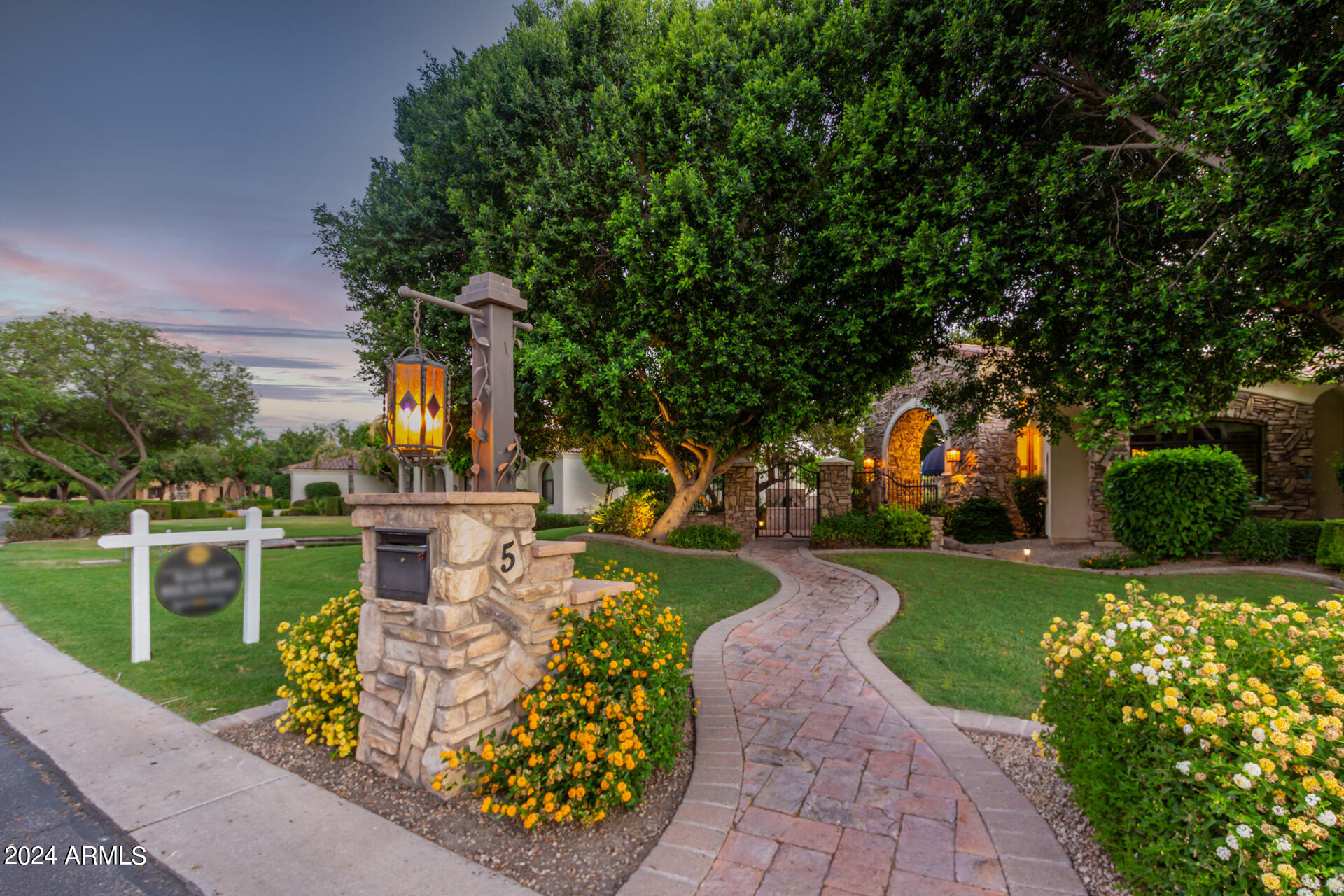 CROWN POINT - Residential