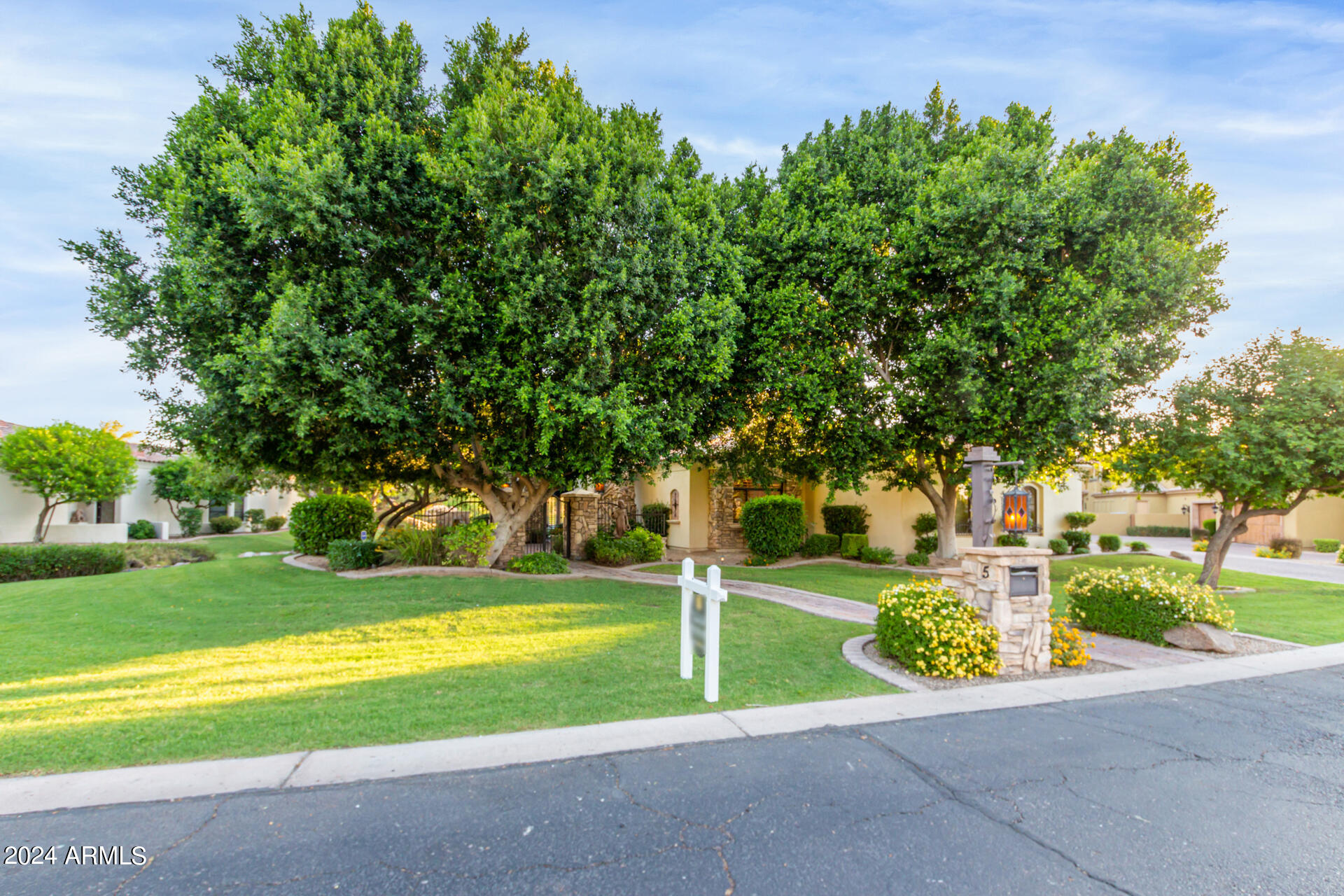 CROWN POINT - Residential