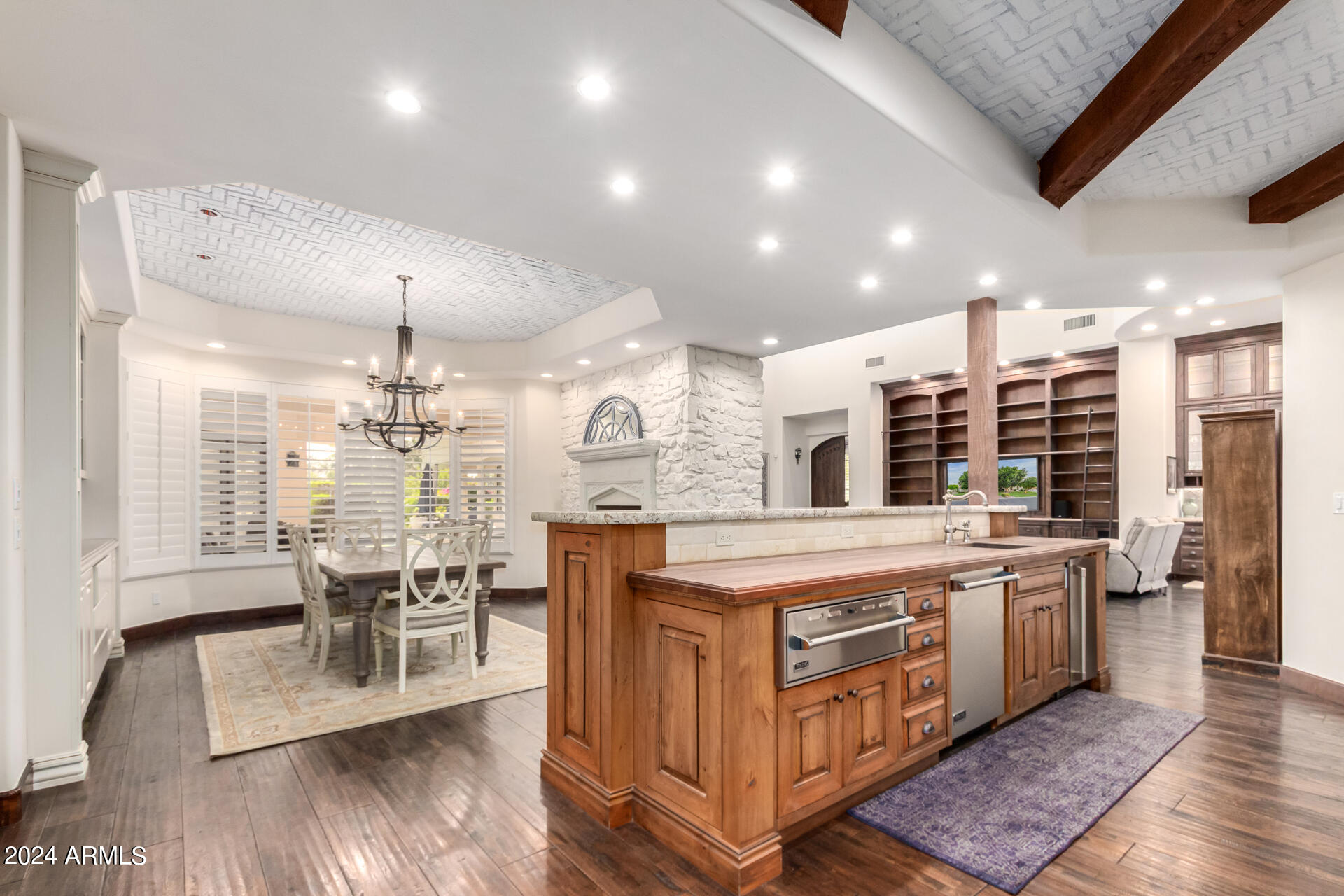 CROWN POINT - Residential