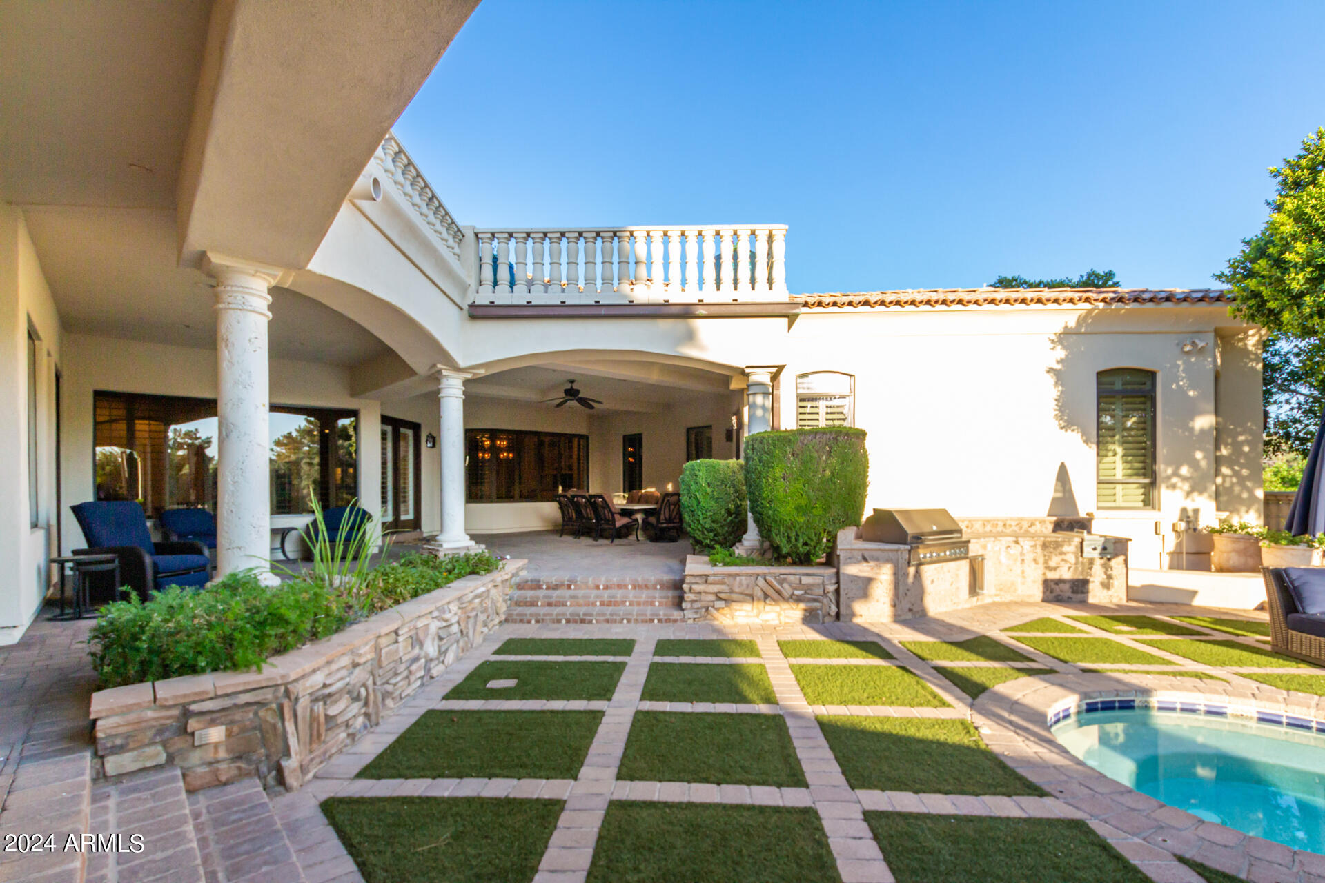 CROWN POINT - Residential