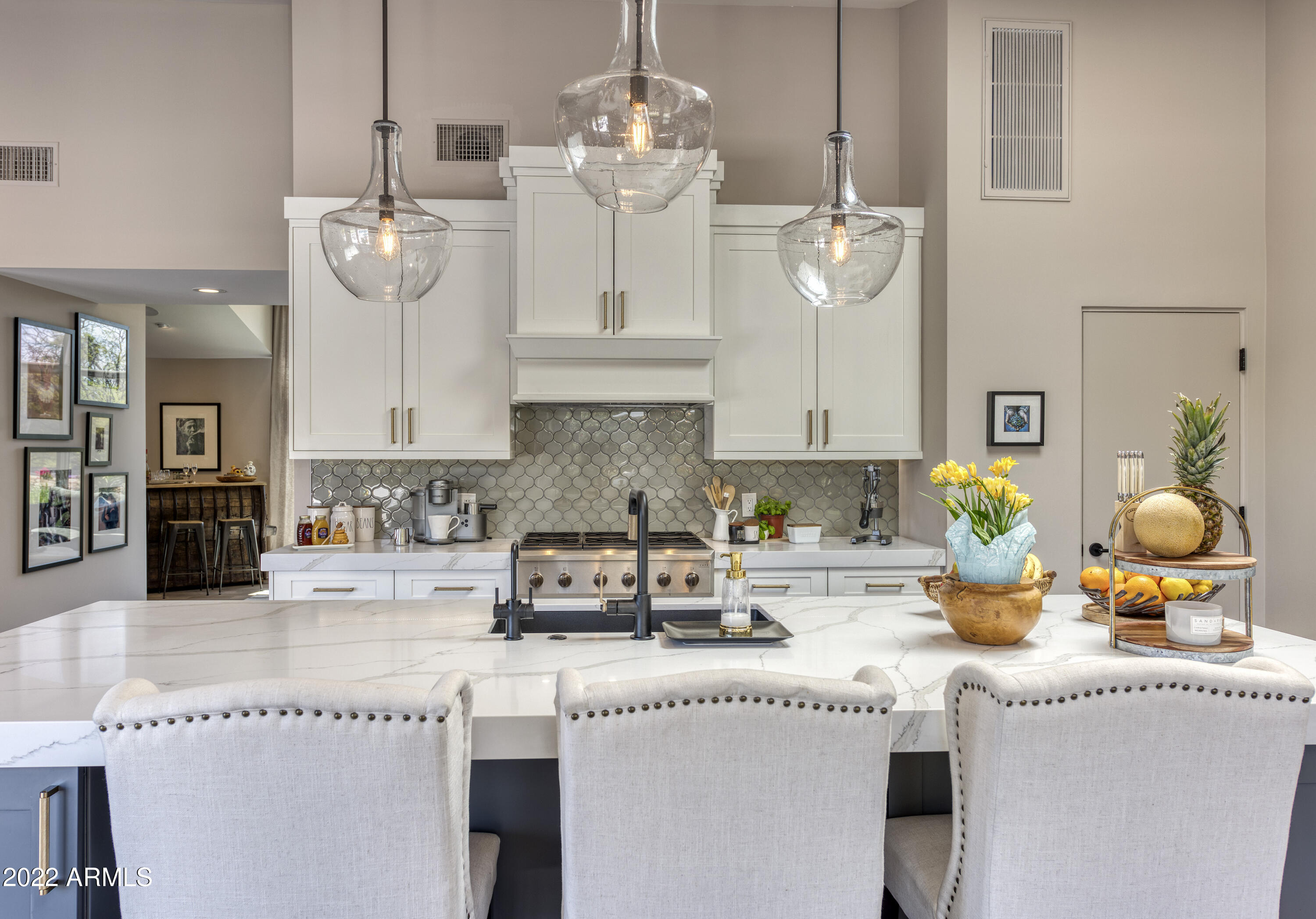 PARADISE VALLEY COUNTRY ESTATES - Residential