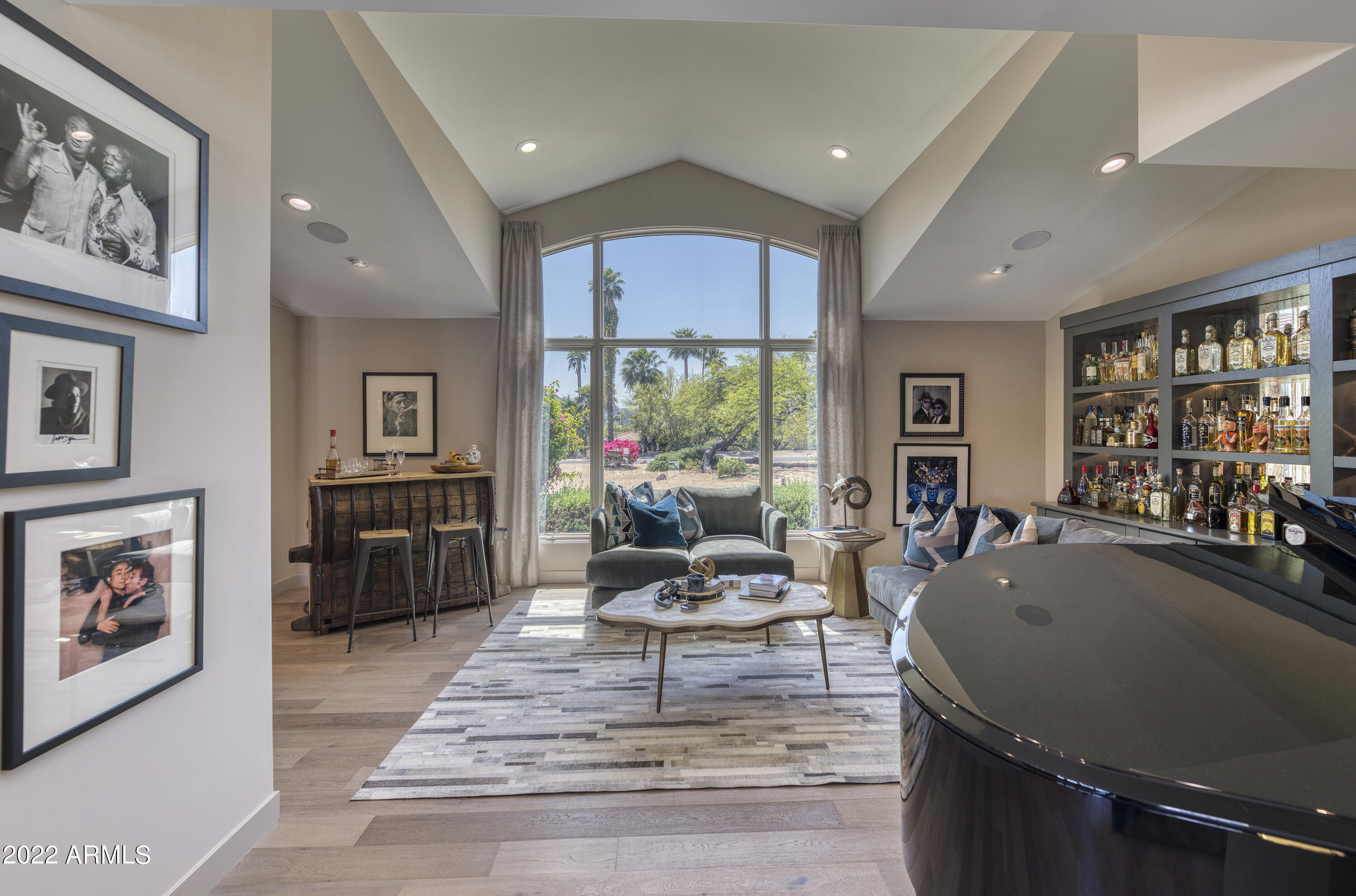 PARADISE VALLEY COUNTRY ESTATES - Residential
