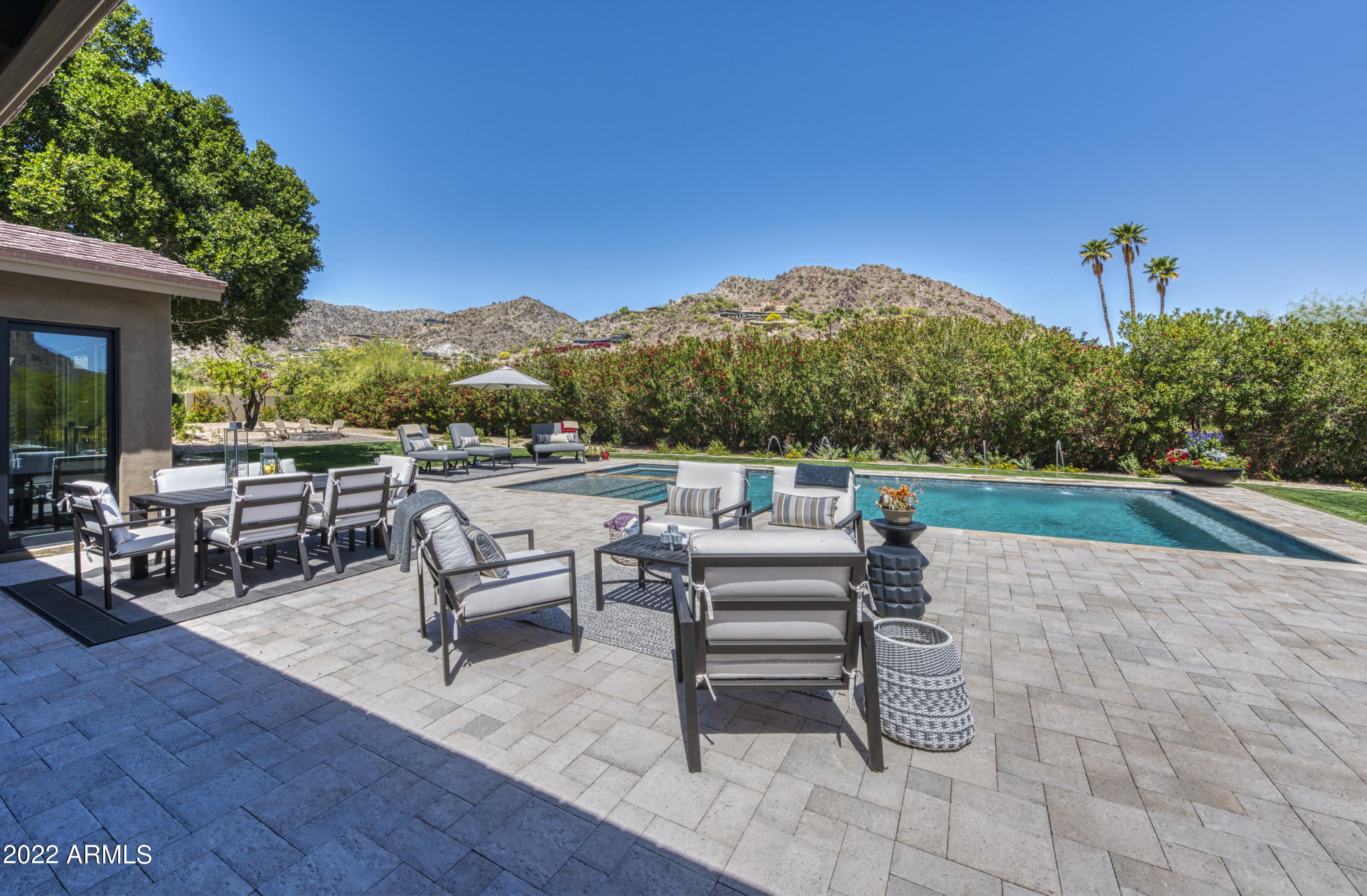PARADISE VALLEY COUNTRY ESTATES - Residential