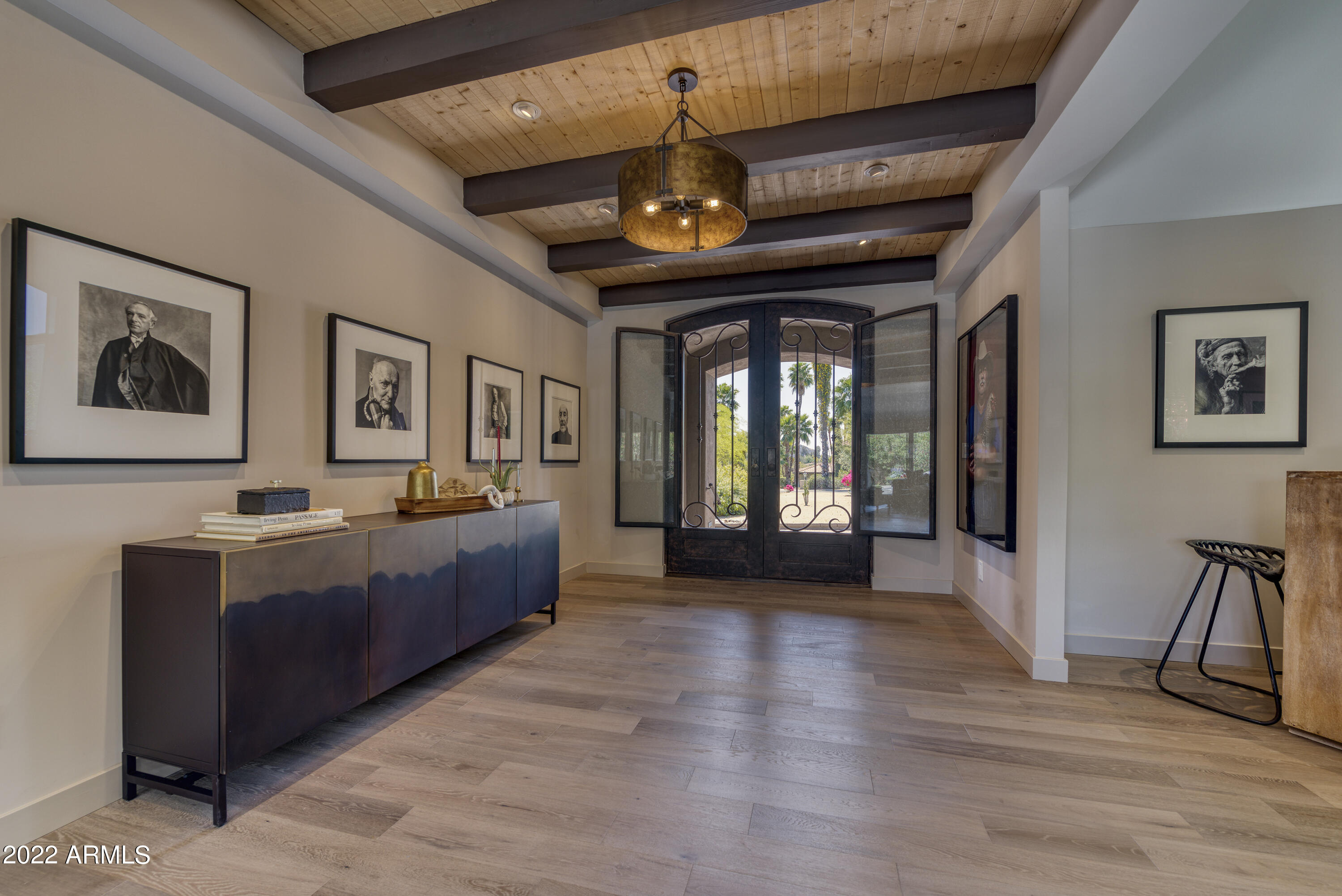 PARADISE VALLEY COUNTRY ESTATES - Residential
