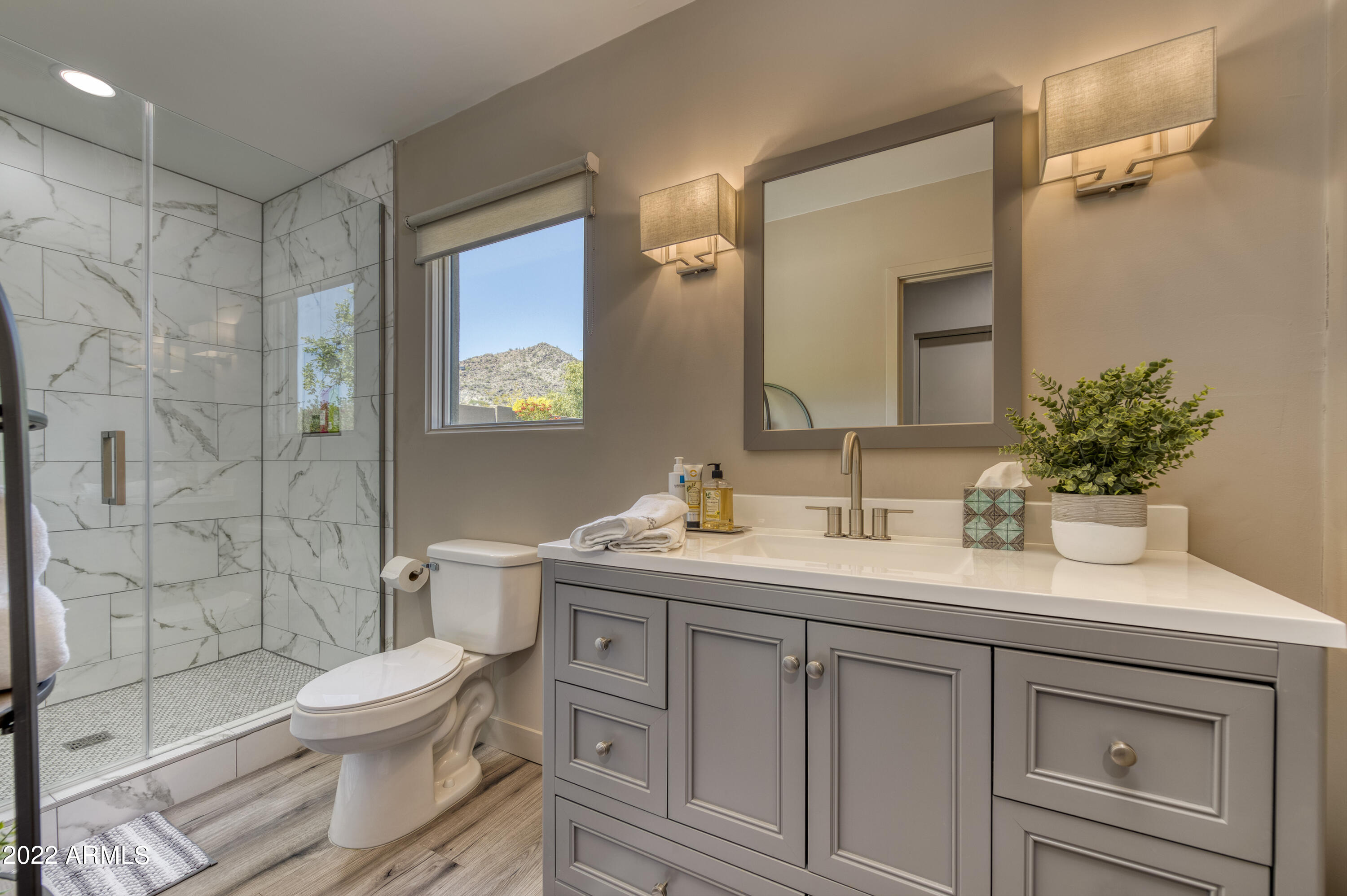 PARADISE VALLEY COUNTRY ESTATES - Residential