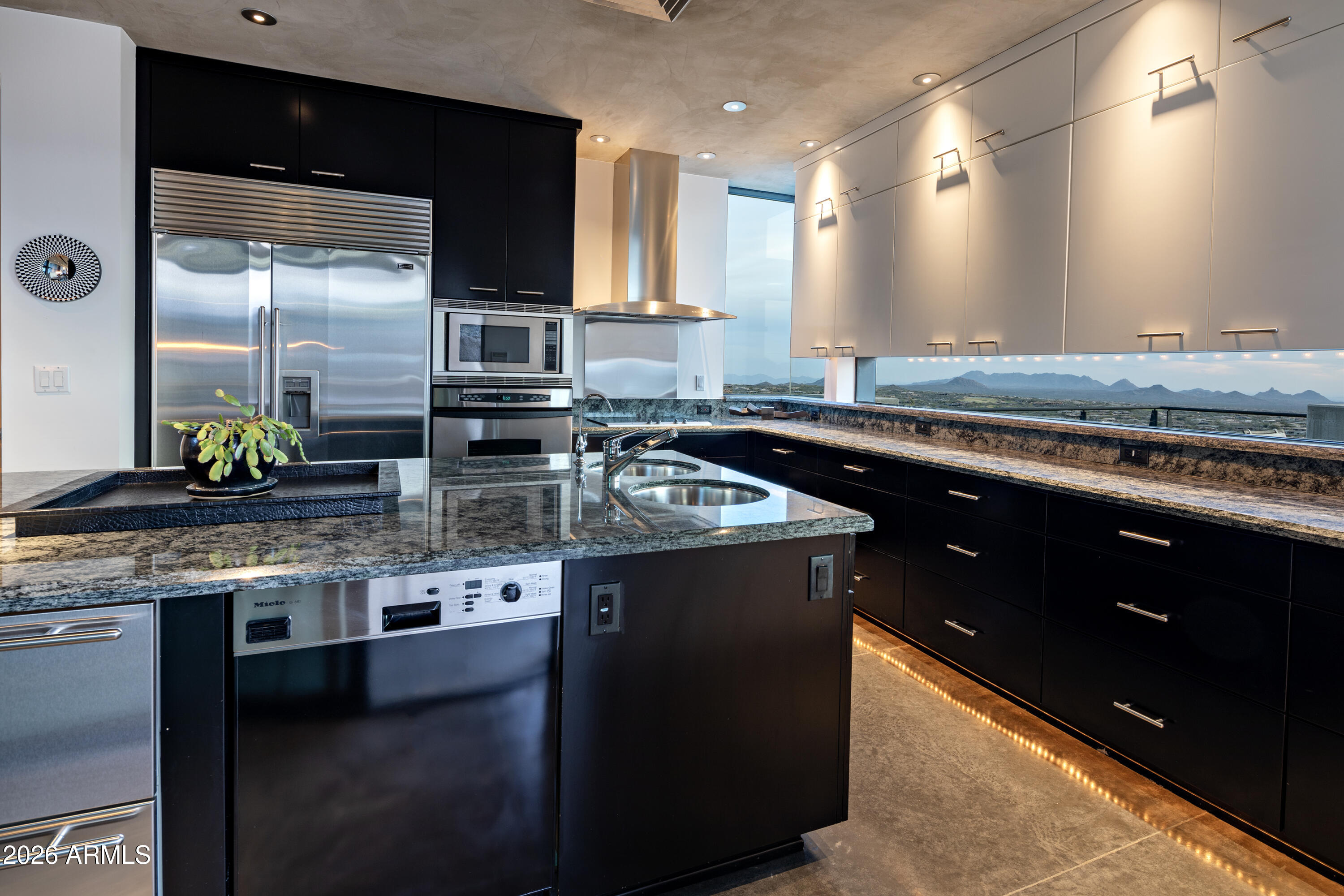 DESERT MOUNTAIN PHASE 3 UNIT 24 VILLAGE SUNSET CAN - Residential