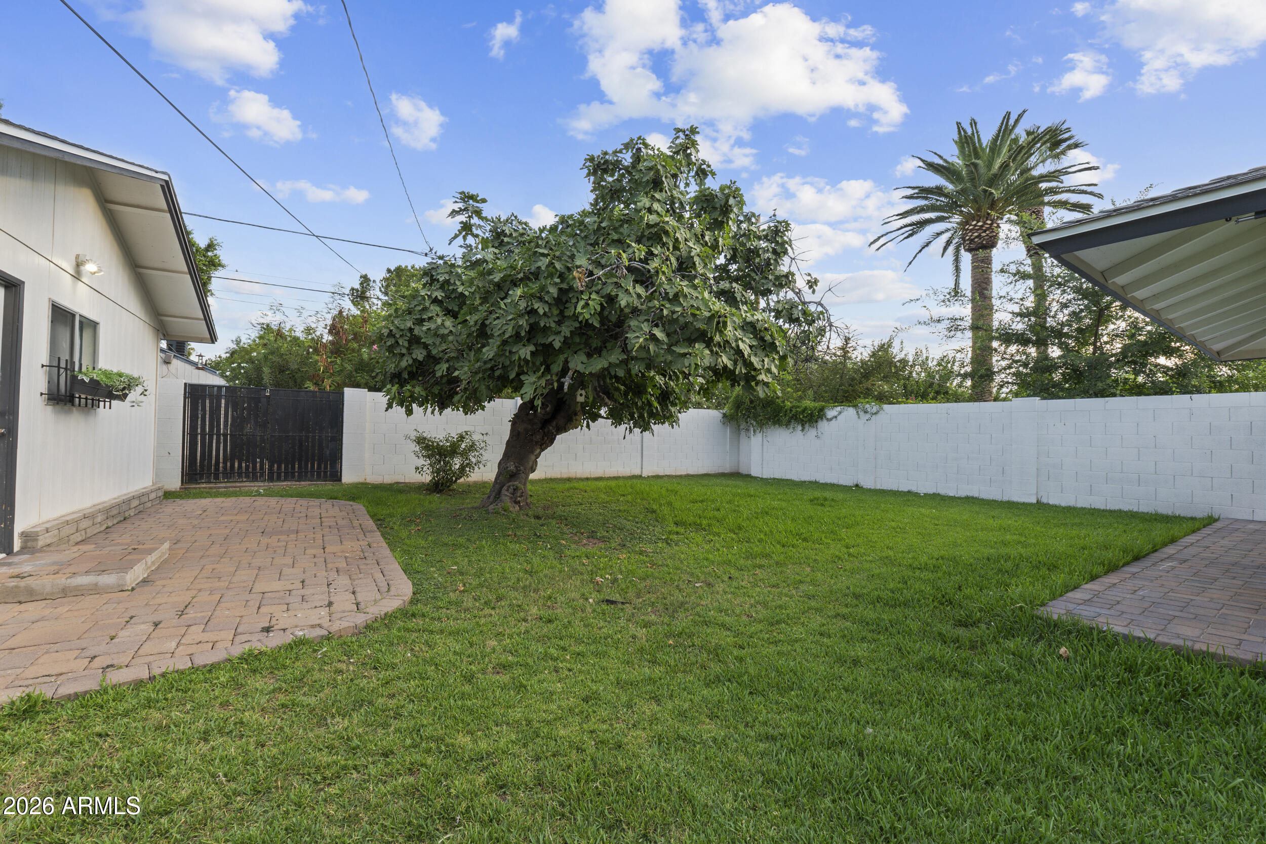 UNIVERSITY ESTATES - Residential