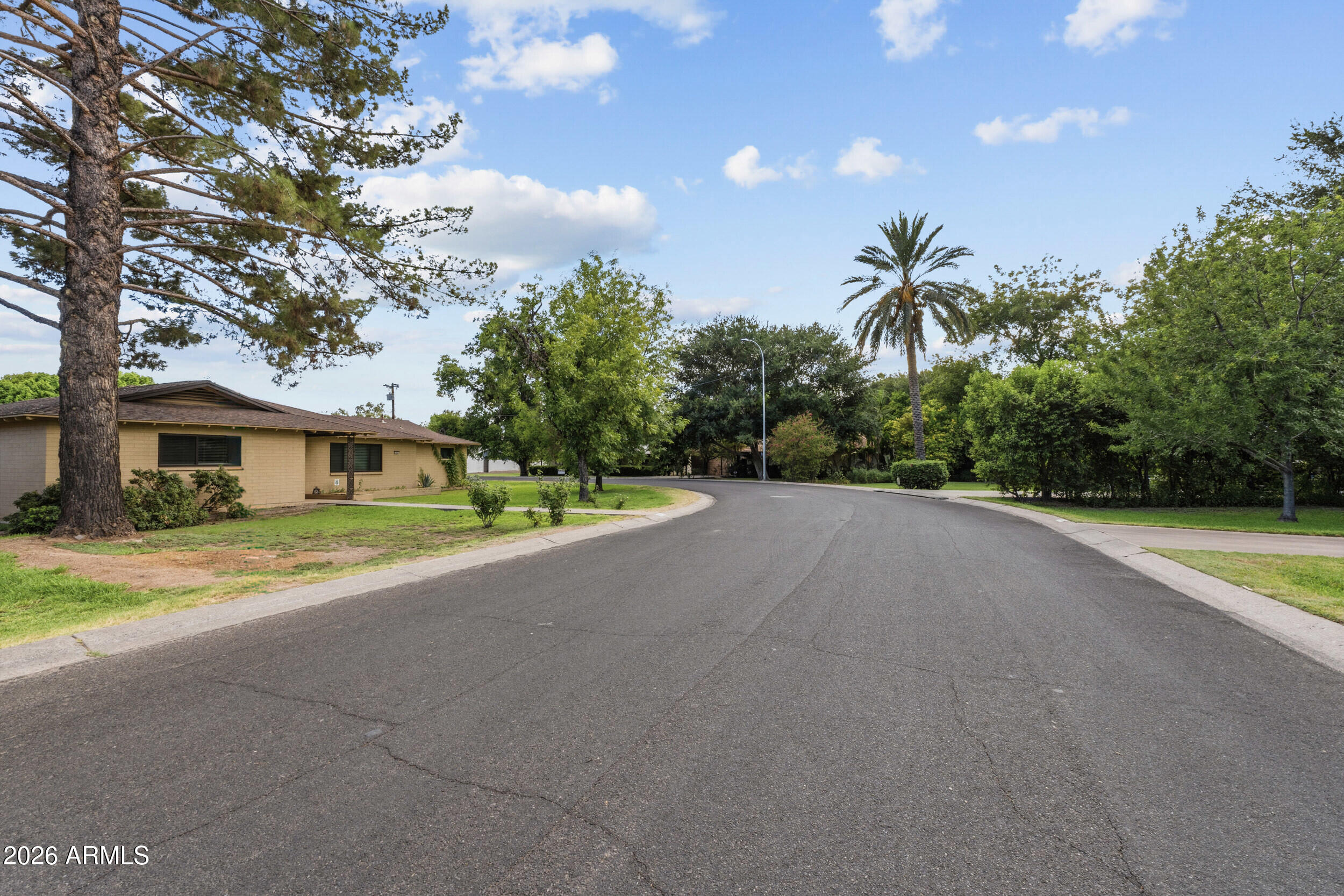 UNIVERSITY ESTATES - Residential