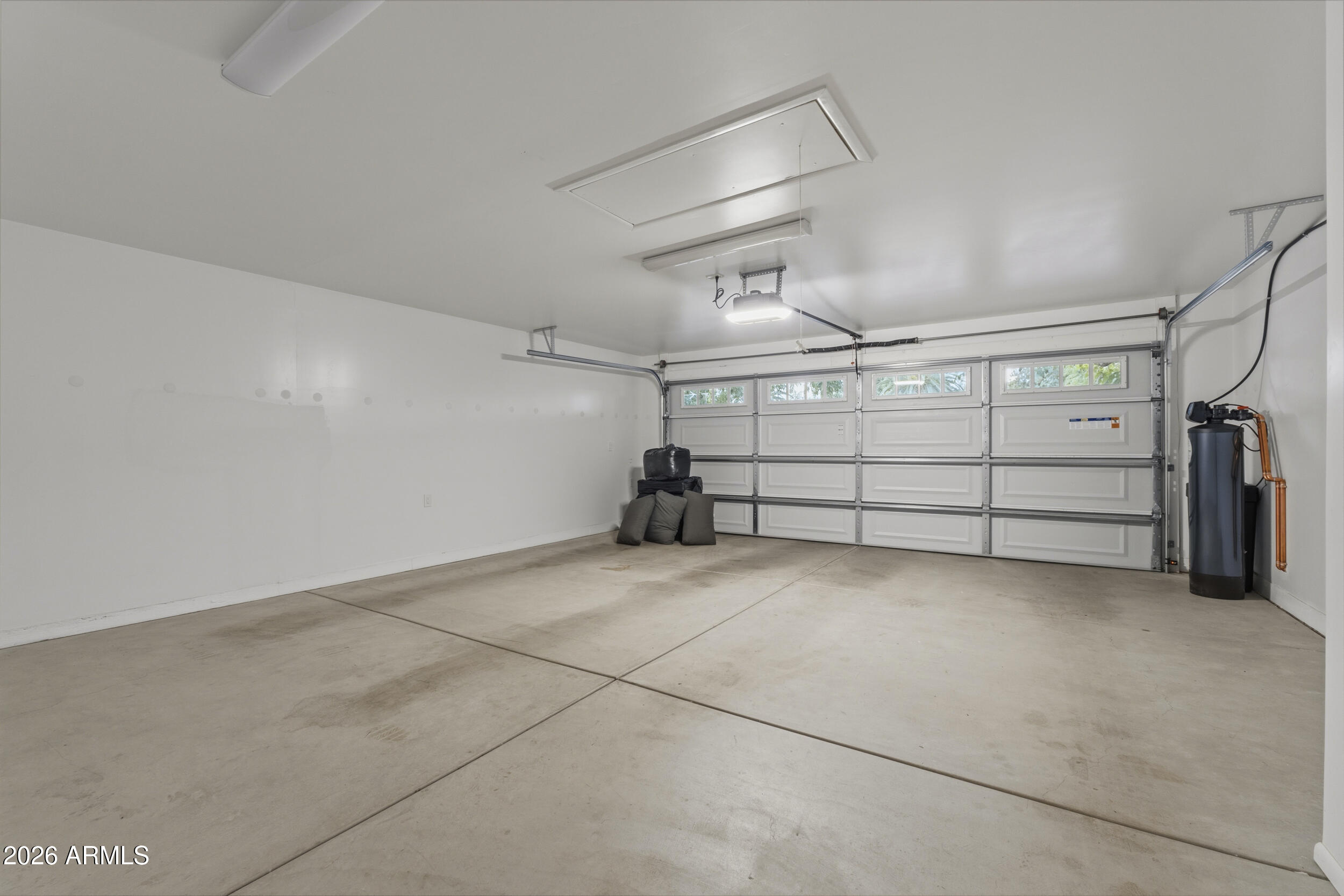 UNIVERSITY ESTATES - Residential