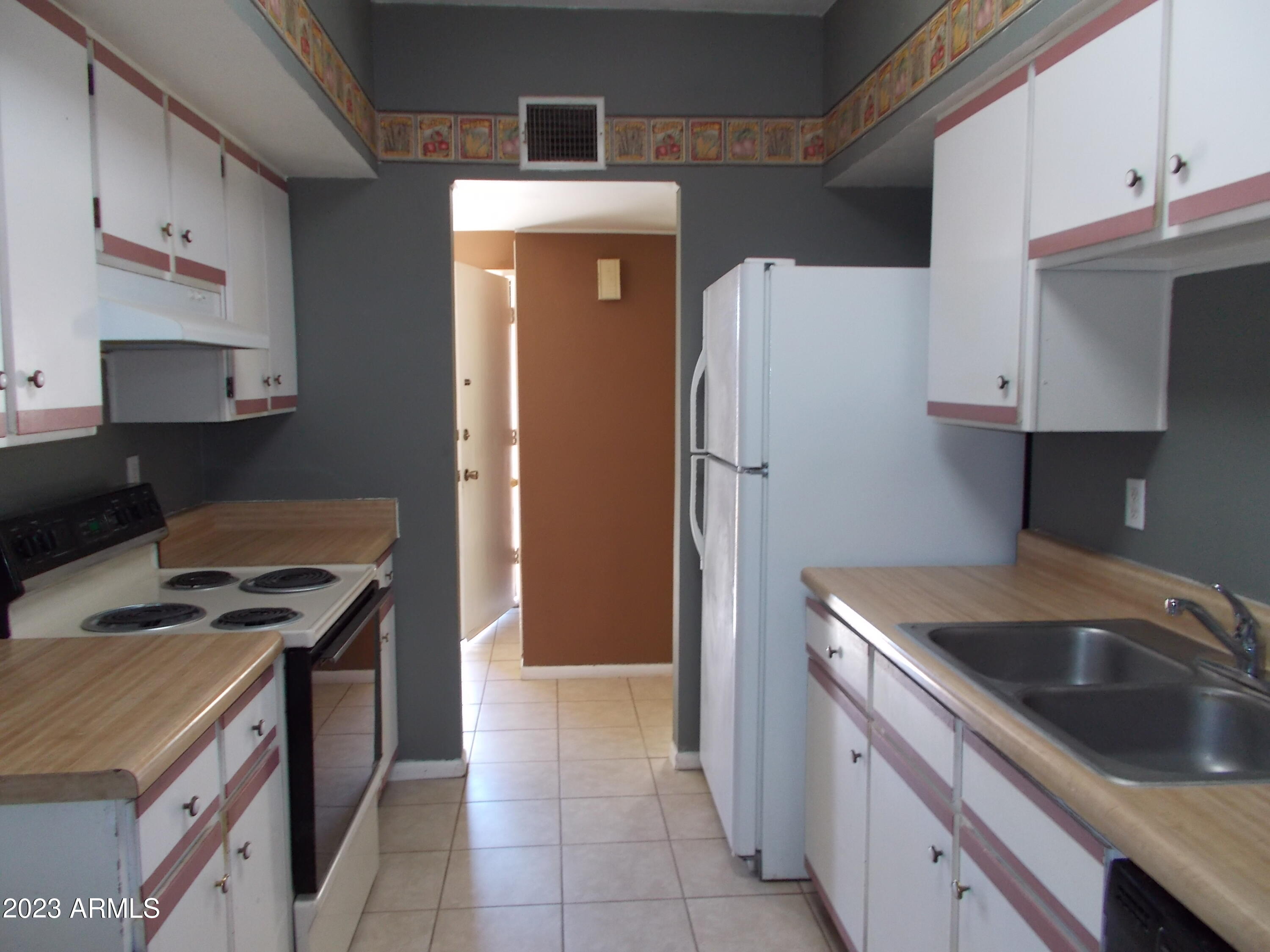 MONTEBELLO AMENDED - Residential Lease