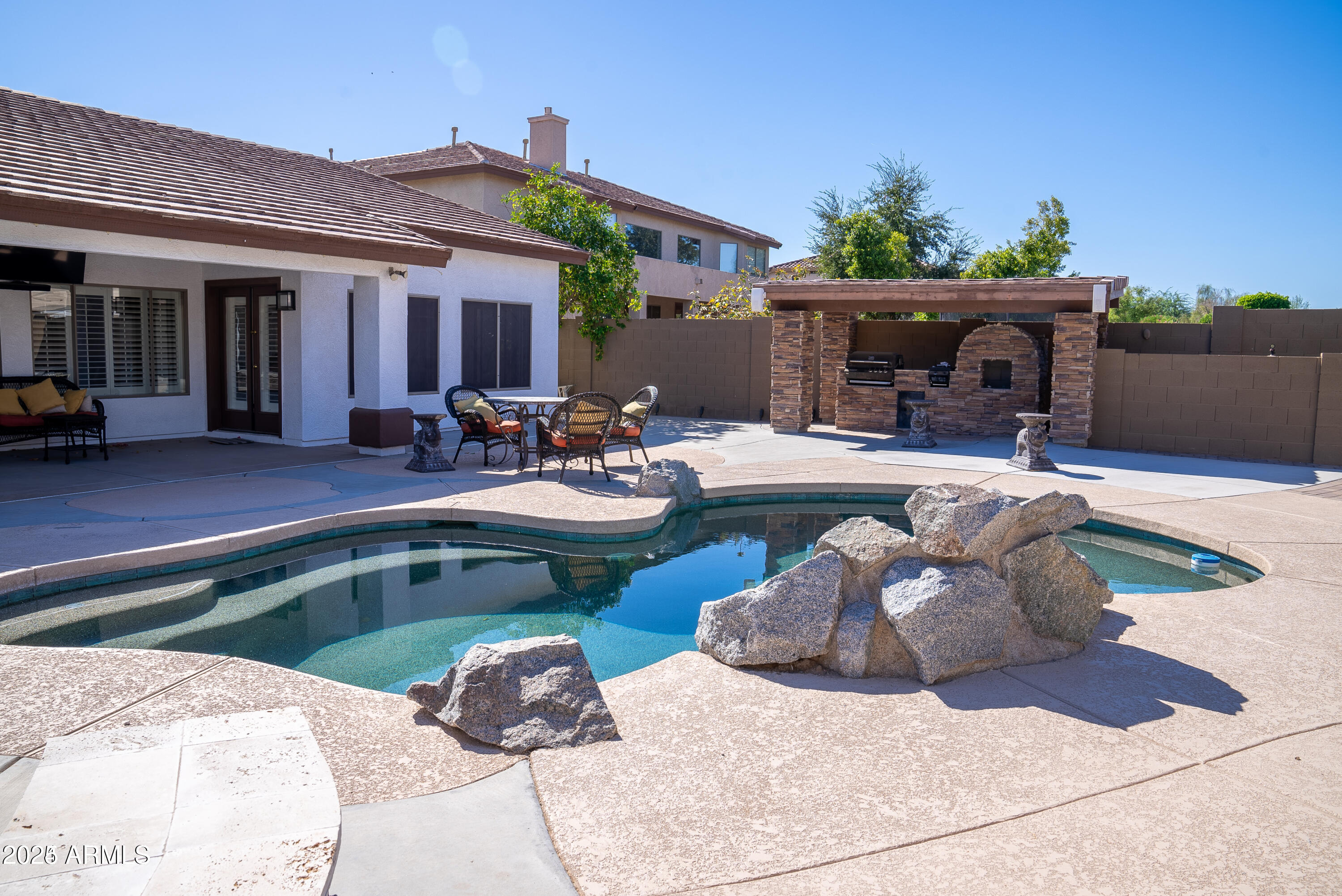 VERANDA - Residential Lease