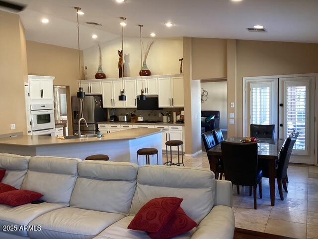 VERANDA - Residential Lease