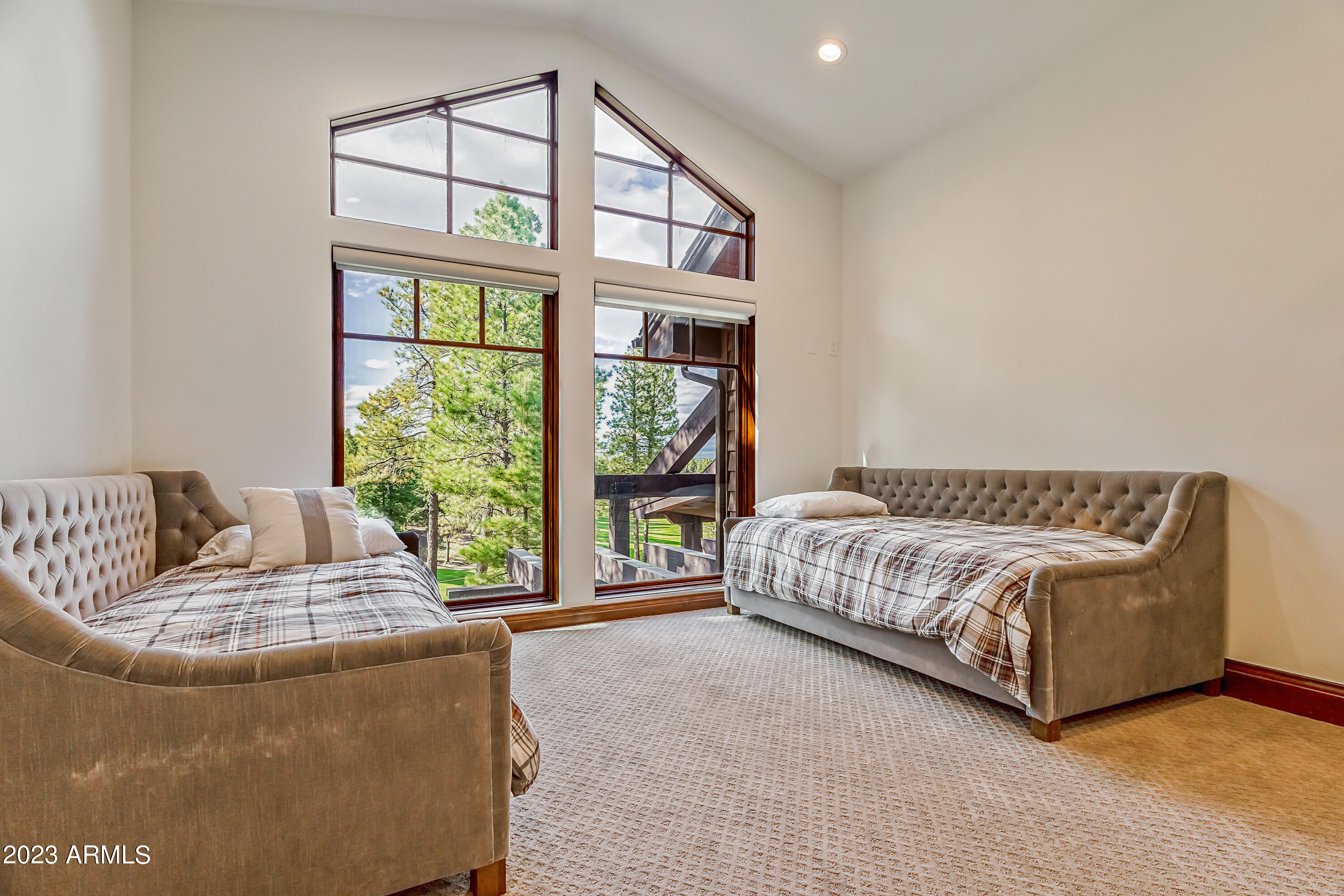 ESTATES AT PINE CANYON 4 - Residential