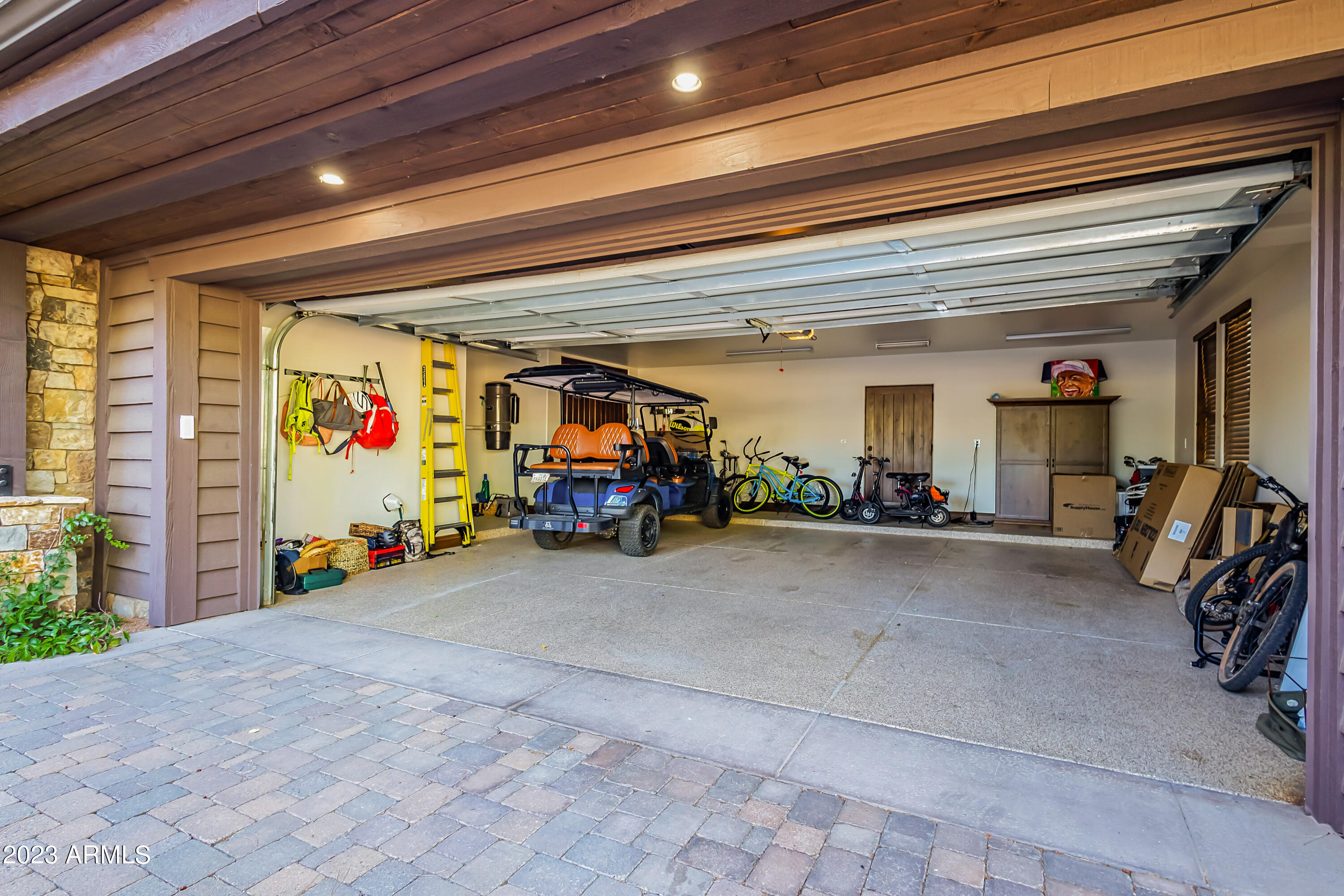ESTATES AT PINE CANYON 4 - Residential