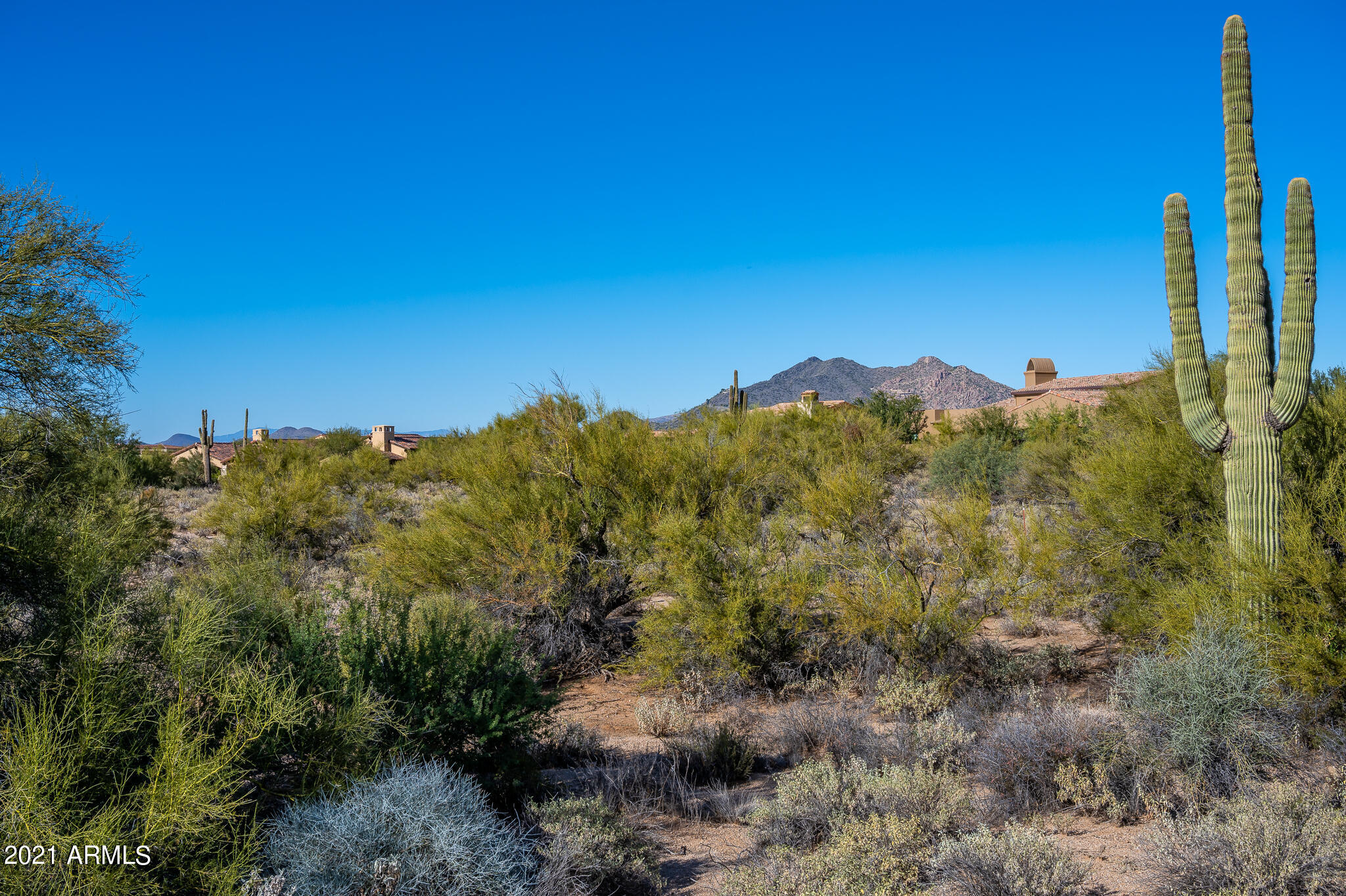 WHISPER ROCK - Residential