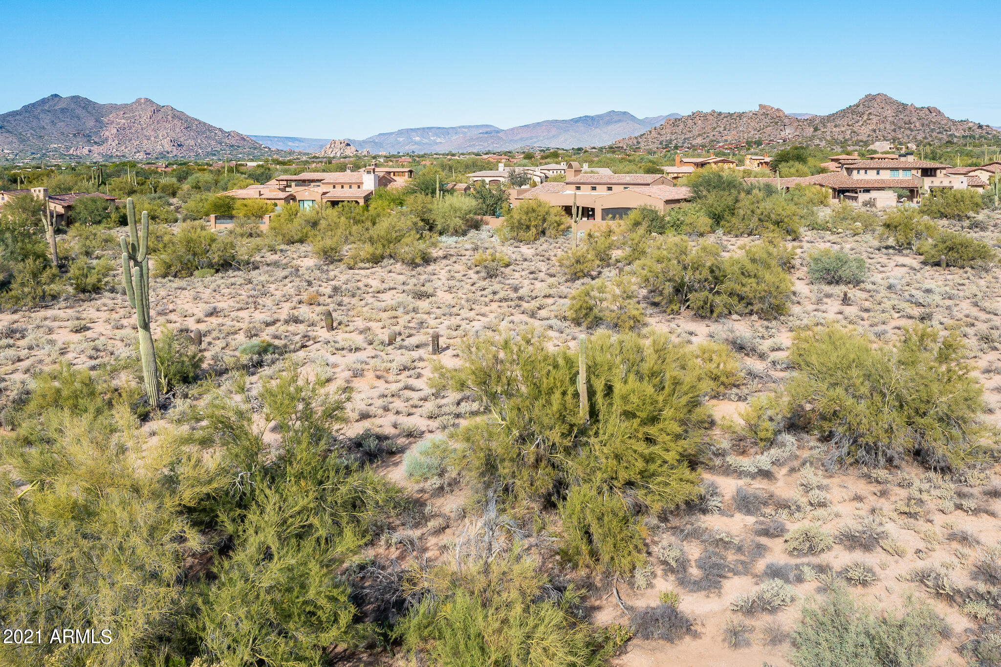 WHISPER ROCK - Residential