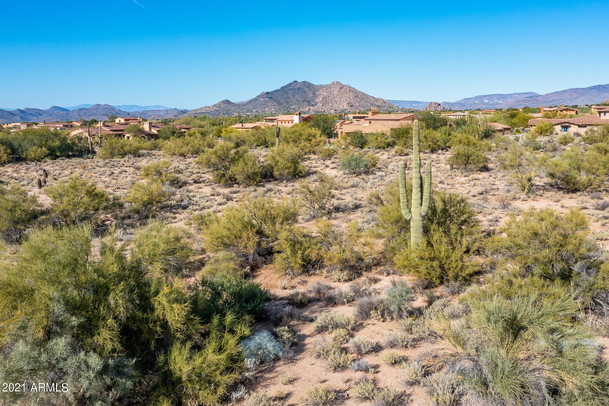 WHISPER ROCK - Residential